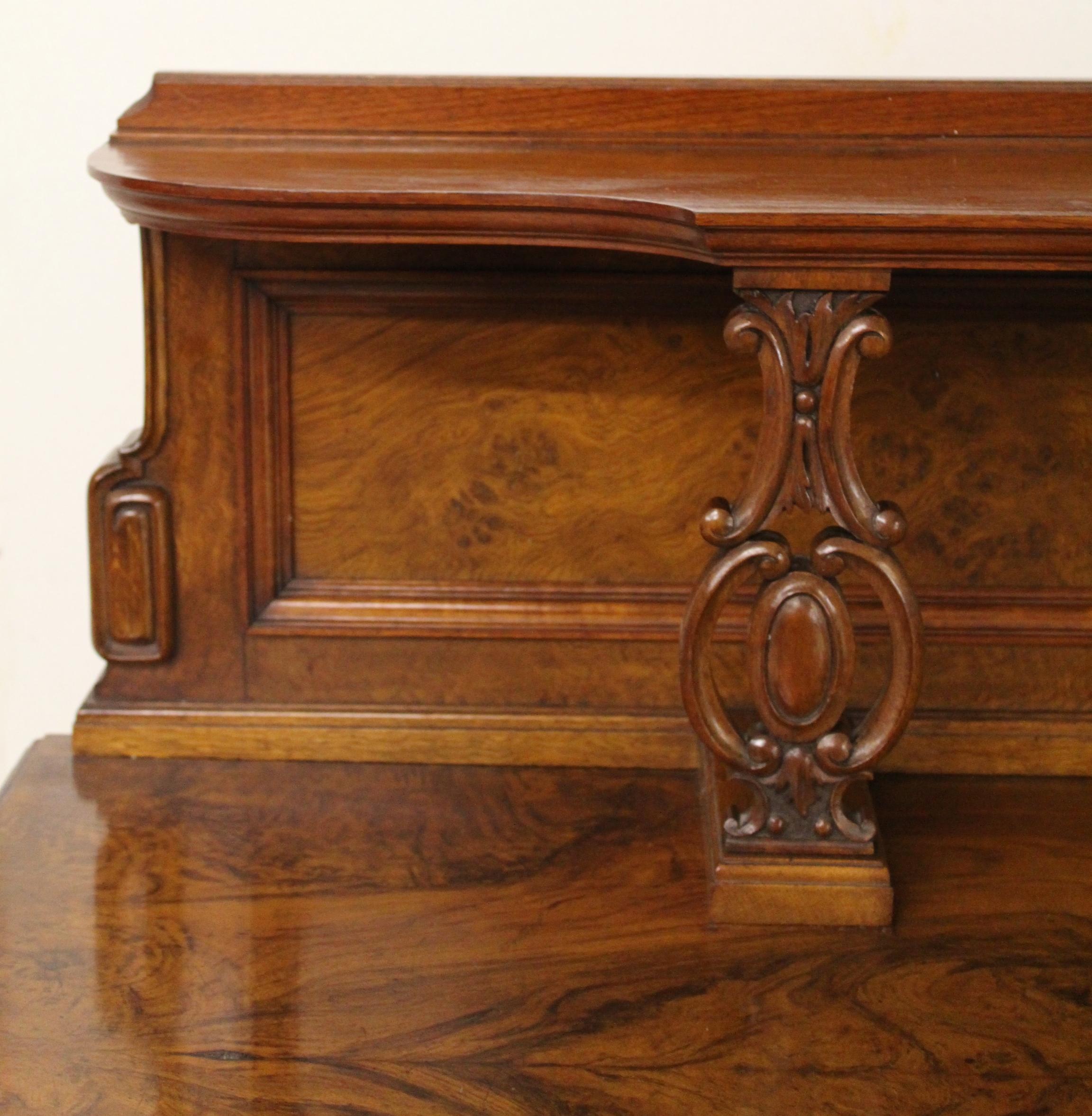 Scottish 19th Century Victorian Burr Walnut Sideboard For Sale 12