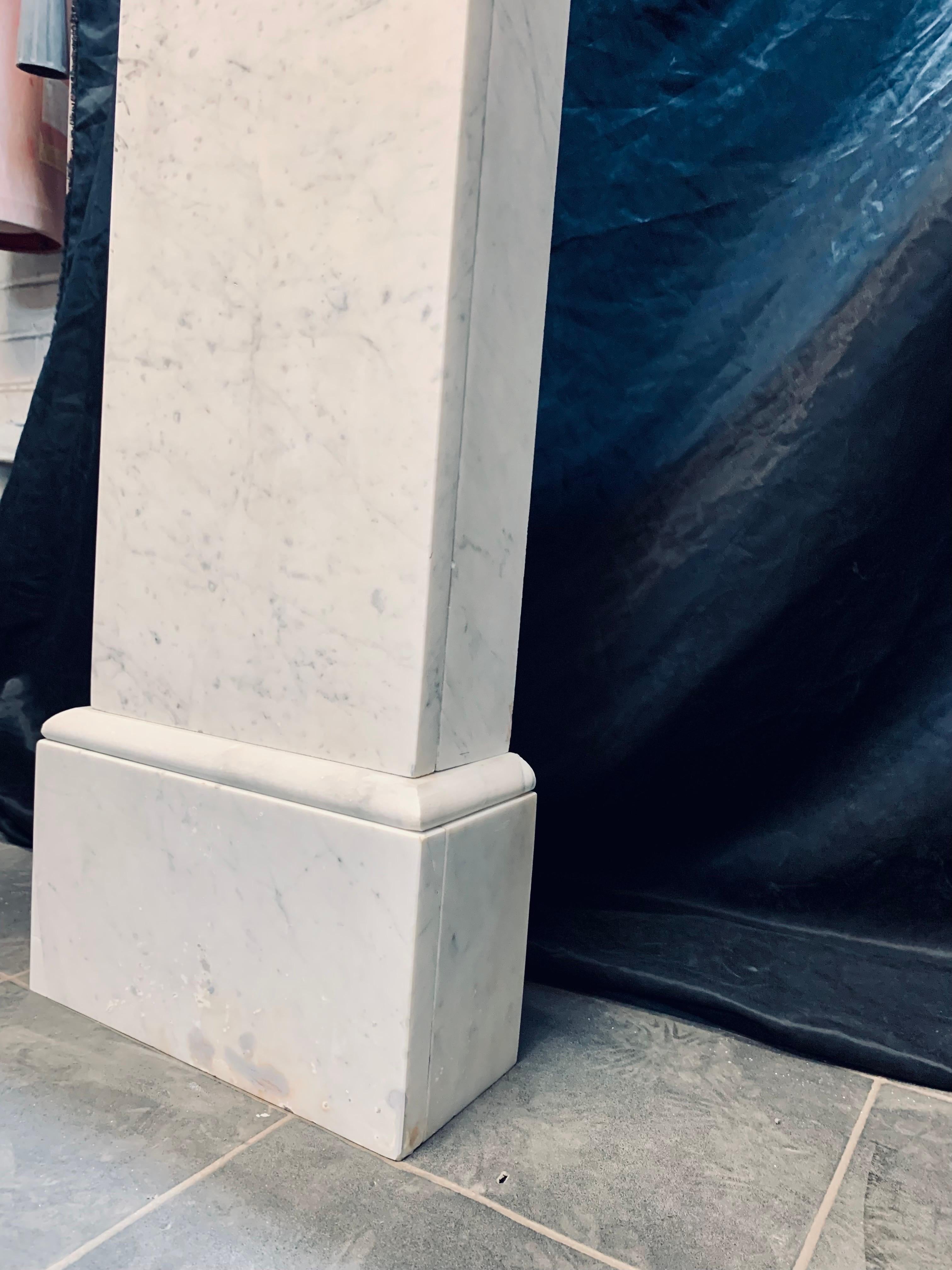 Scottish 19th Century Victorian Carrara Marble Fireplace Surround. For Sale 2
