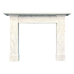 Cornice per caminetto scozzese in marmo di Carrara del XIX secolo