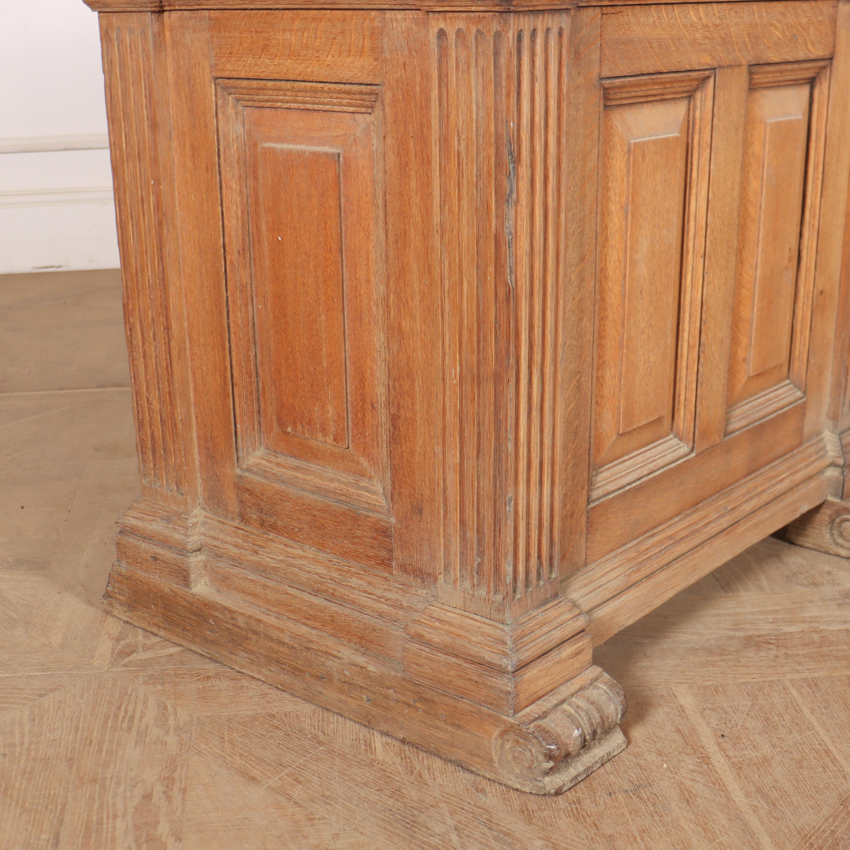 Scottish Architectural Oak Console In Good Condition For Sale In Leamington Spa, Warwickshire