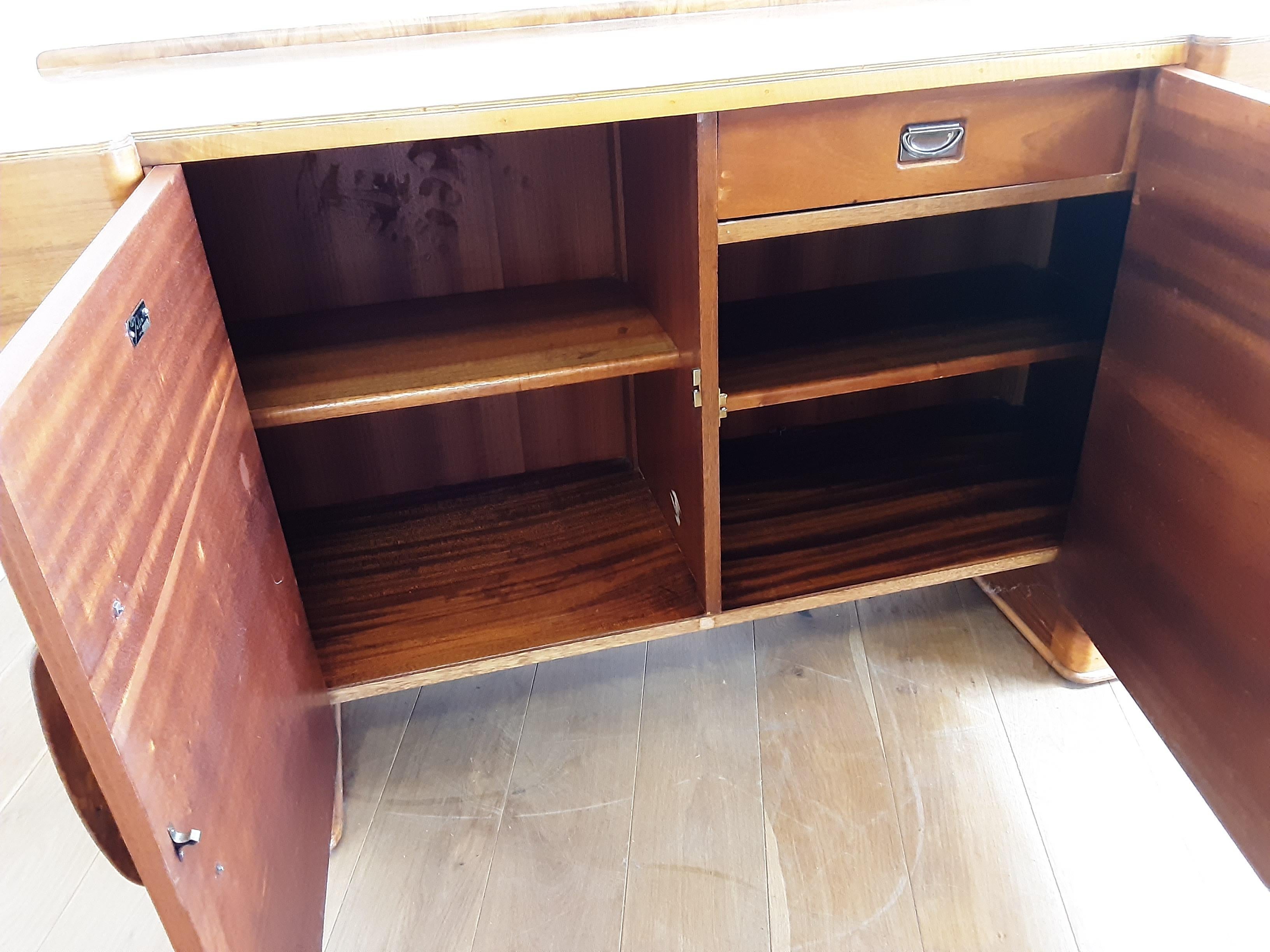 Scottish Art Deco Sideboard in a Golden Brown Walnut with a Modernist Design For Sale 7