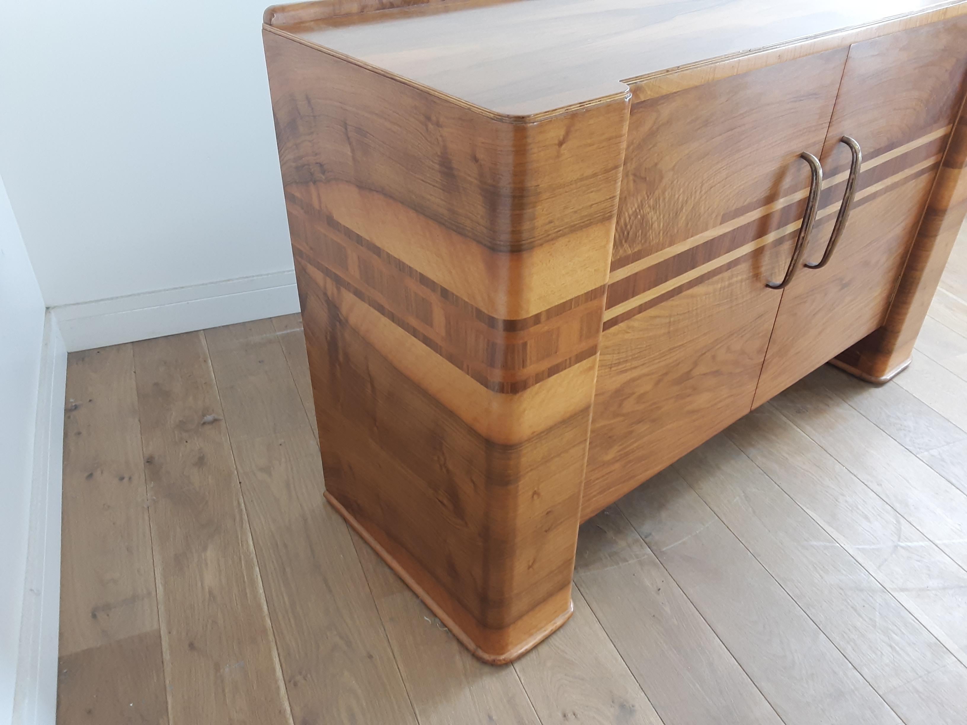 Scottish Art Deco Sideboard in a Golden Brown Walnut with a Modernist Design For Sale 1