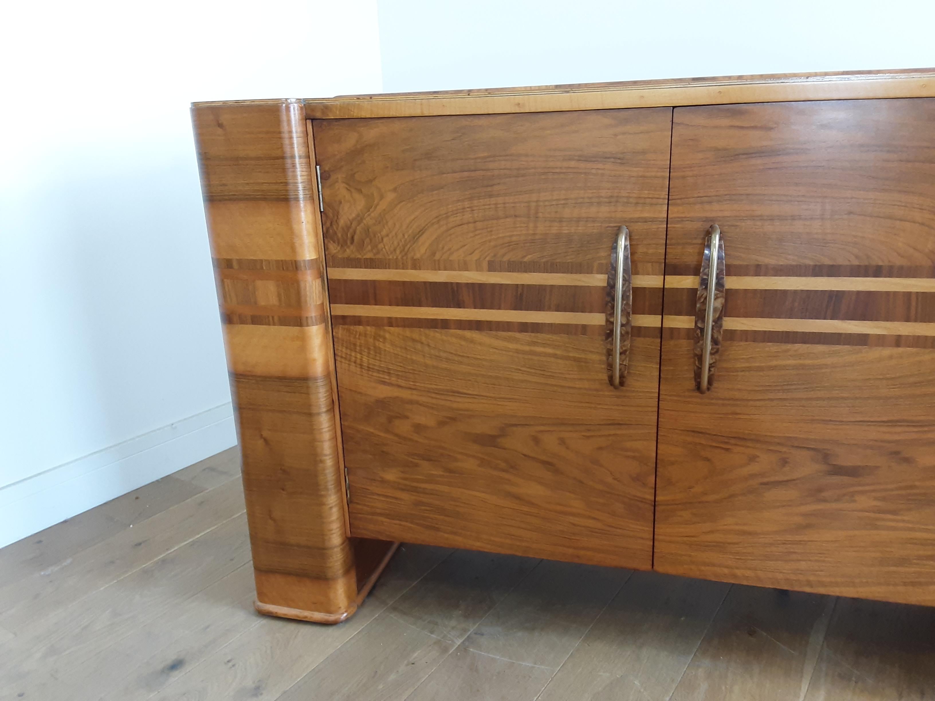 Scottish Art Deco Sideboard in a Golden Brown Walnut with a Modernist Design For Sale 3