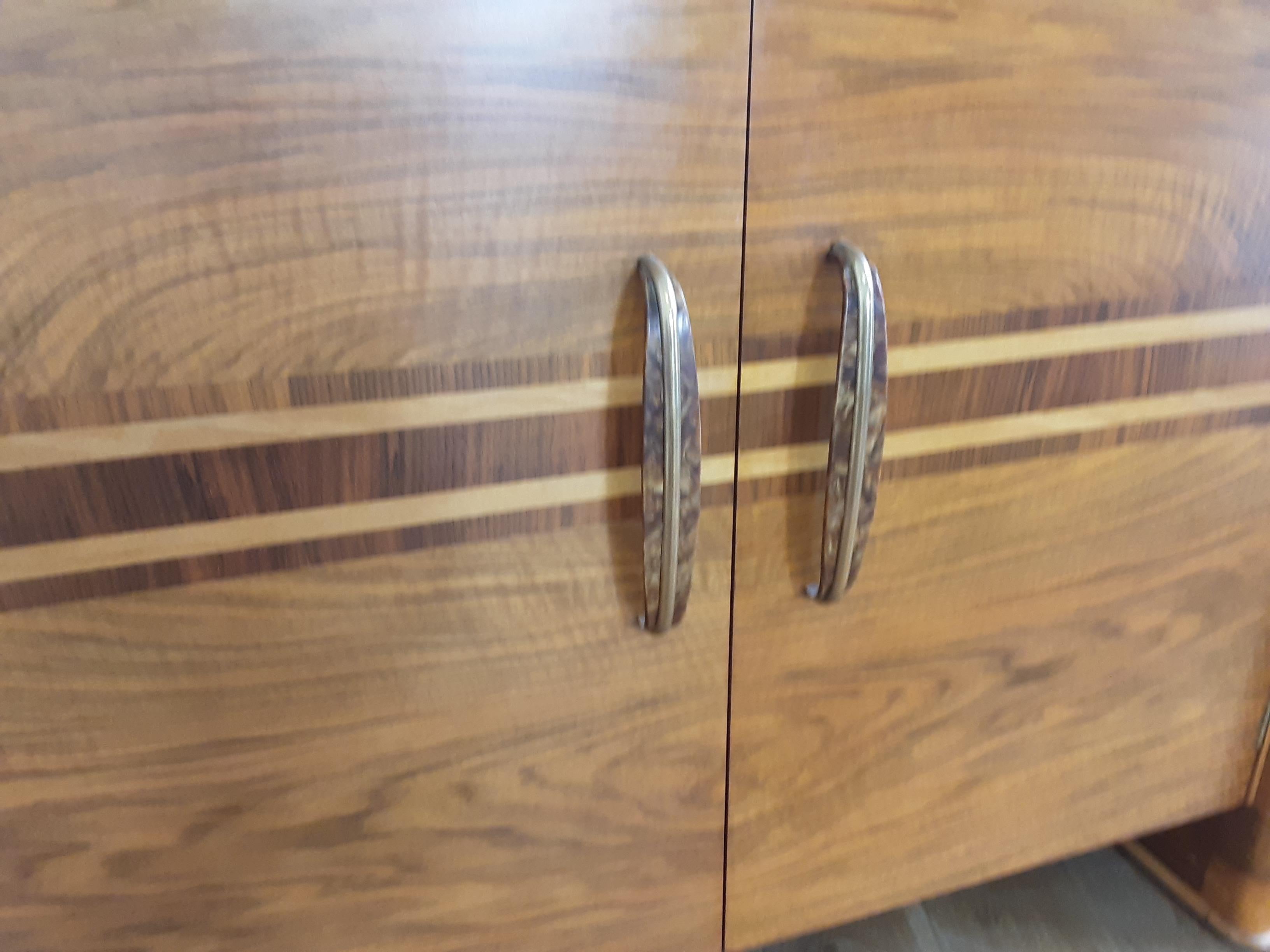 Scottish Art Deco Sideboard in a Golden Brown Walnut with a Modernist Design For Sale 5