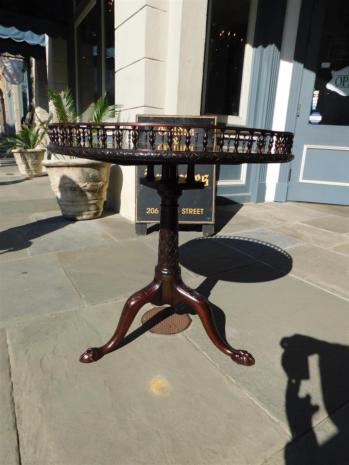 Scottish Chippendale Cuban Mahogany Tea Table with Circular Gallery, Circa 1760 For Sale 2