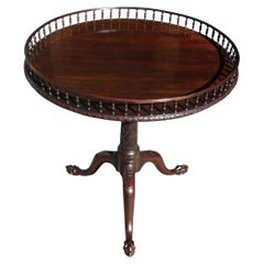 Scottish Chippendale-Teetisch aus kubanischem Mahagoni mit runder Galerie aus Chippendale, um 1760