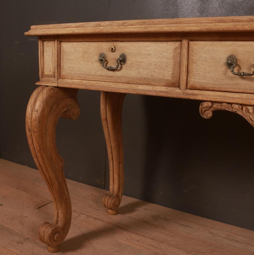 Large 19th century Scottish bleached oak console table, 1860

Dimensions:
72 inches (183 cms) wide
24 inches (61 cms) deep
34 inches (86 cms) high.

 