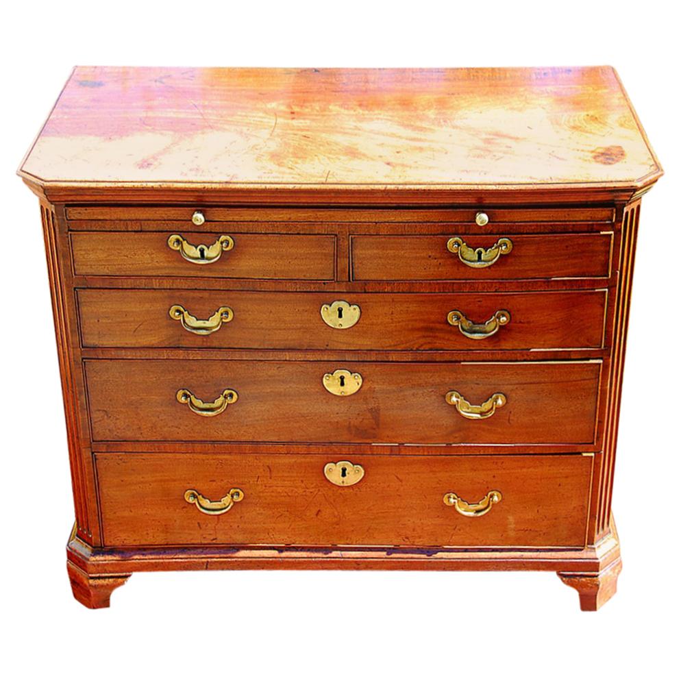 Scottish Georgian Chippendale Mahogany Chest of Drawers with Dressing Slide