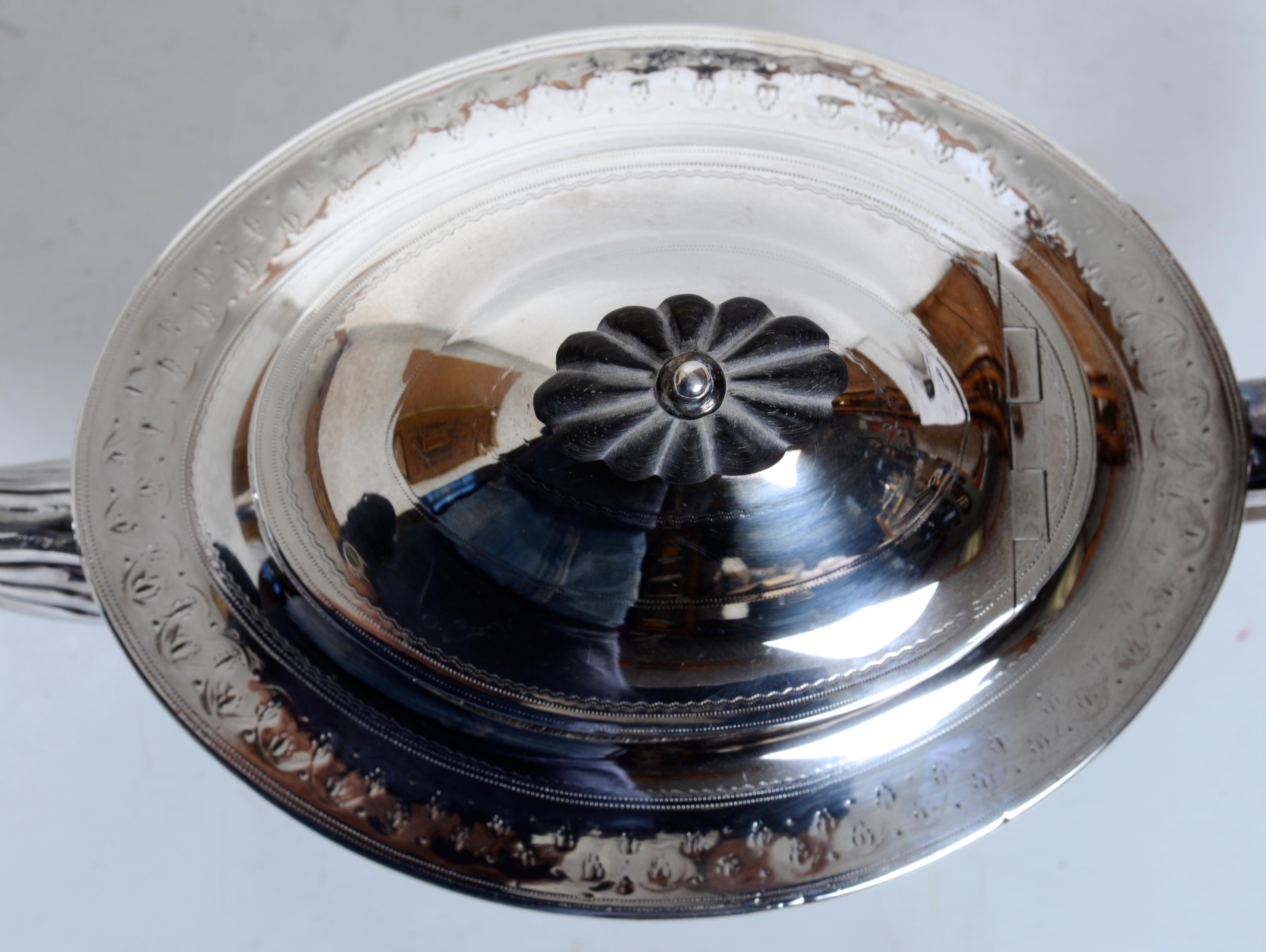 Écossais Théière écossaise en sterling de style géorgien par Alexander Gardner & Co, Édimbourg vers 1800 en vente