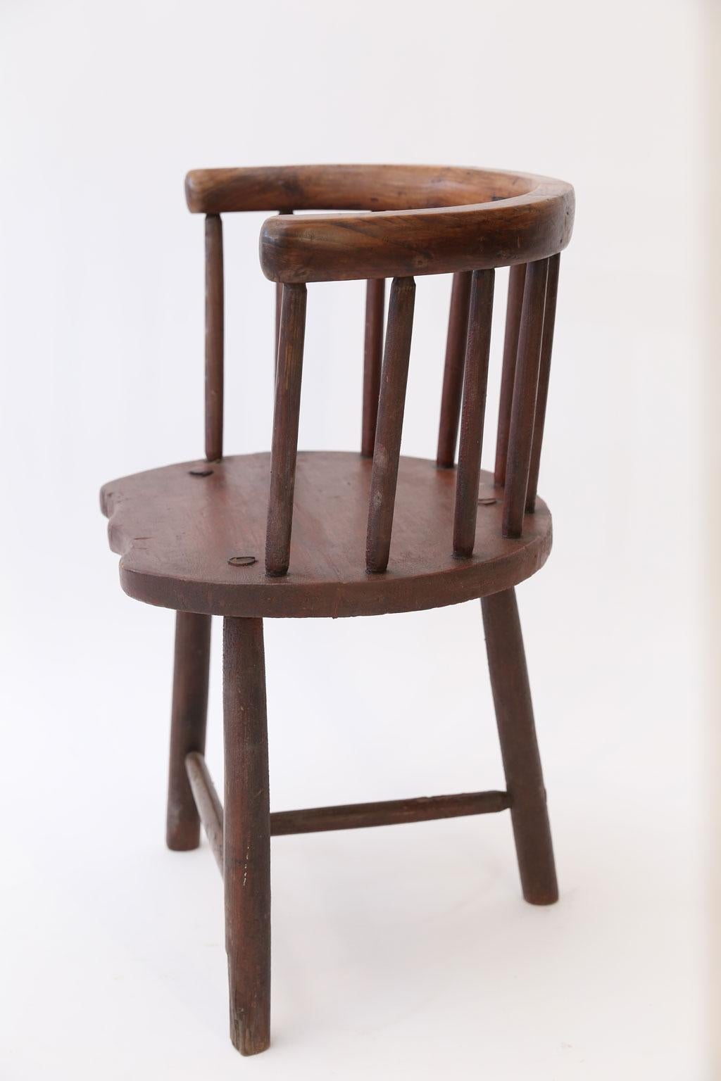 Turned Scottish Horseshoe Back Chair For Sale