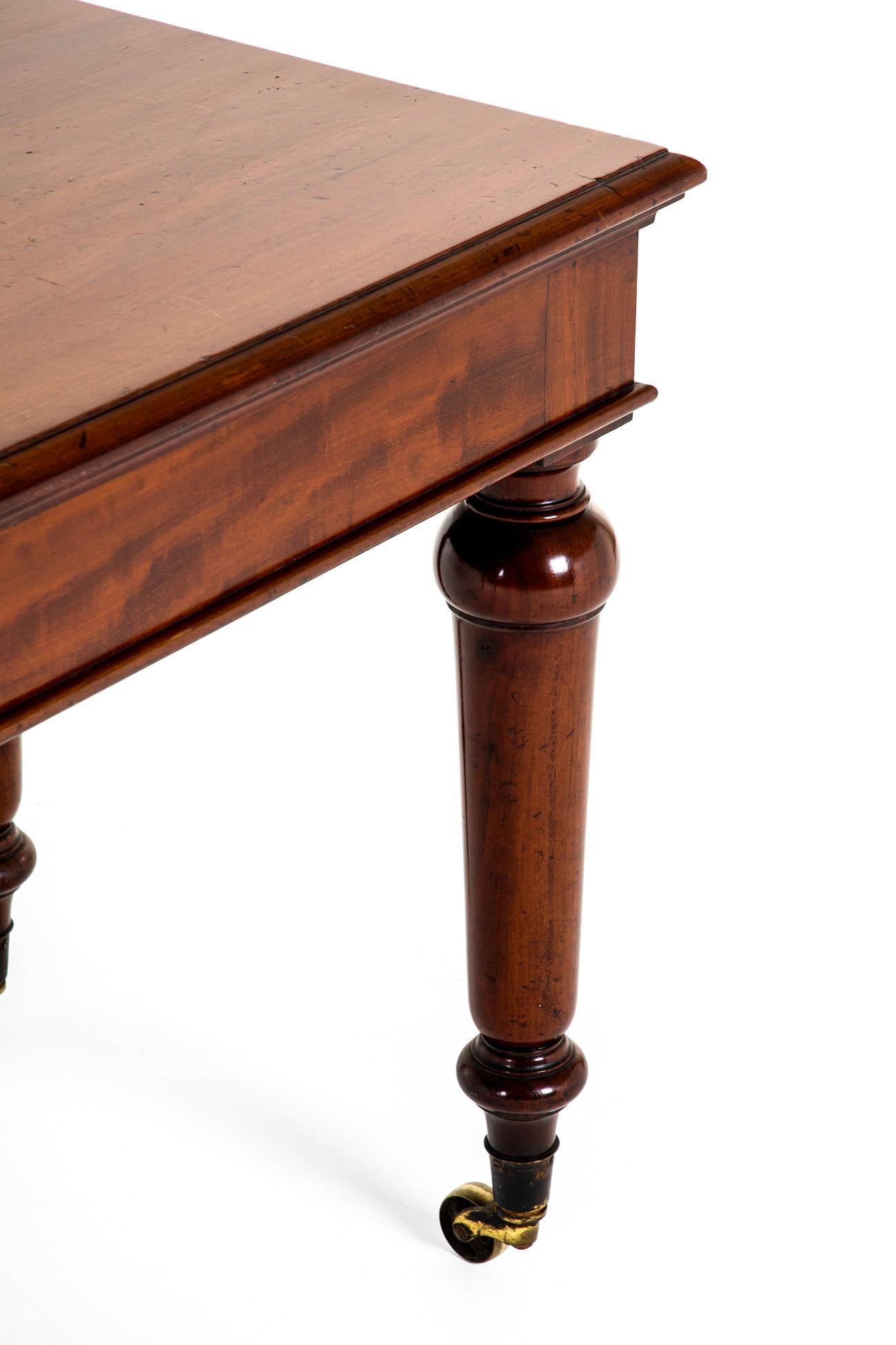 Scottish Mahogany Serving Table by John Taylor & Son Edinburgh In Good Condition For Sale In Faversham, GB