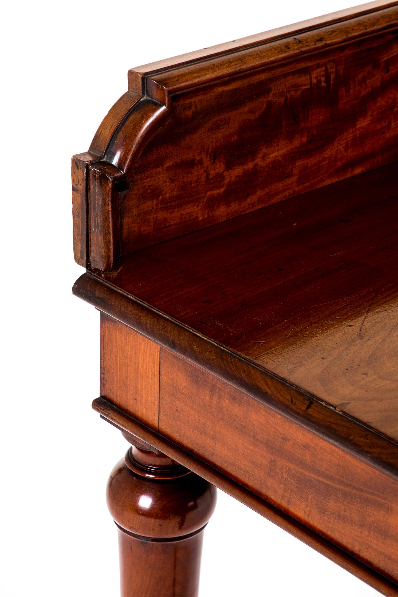 Scottish Mahogany Serving Table by John Taylor & Son Edinburgh For Sale 1