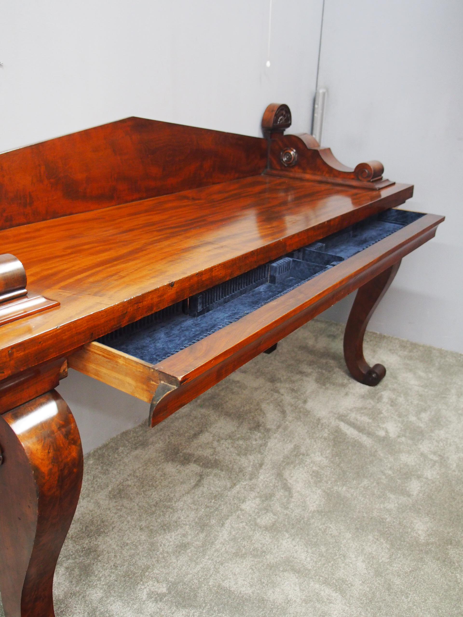 Scottish Mahogany Serving Table in Manner of James Mein of Kelso For Sale 9