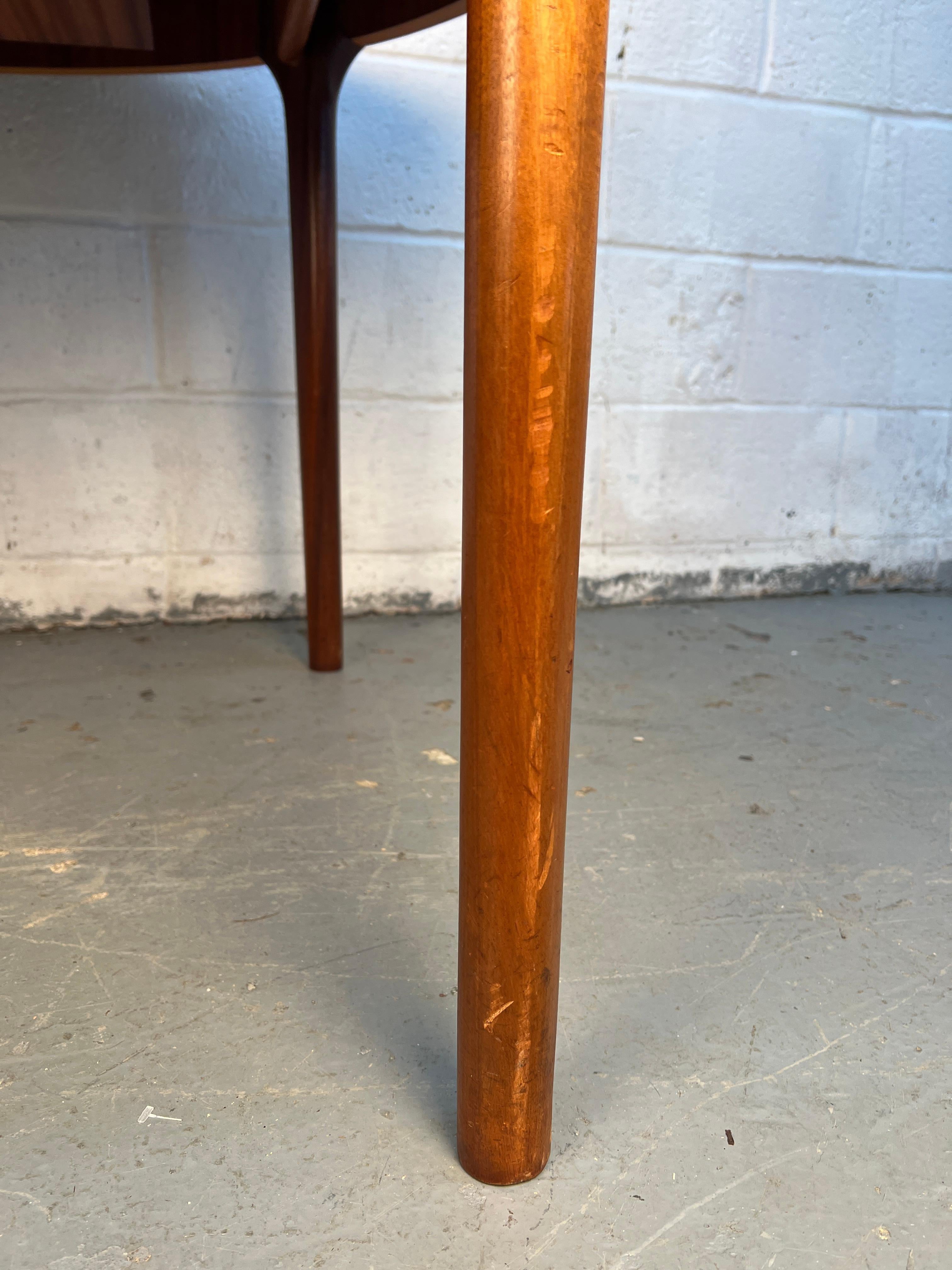 Scottish Mid-Century Modern Teak Circular Table with Leaf by A. H. McIntosh & Co in vendita 5