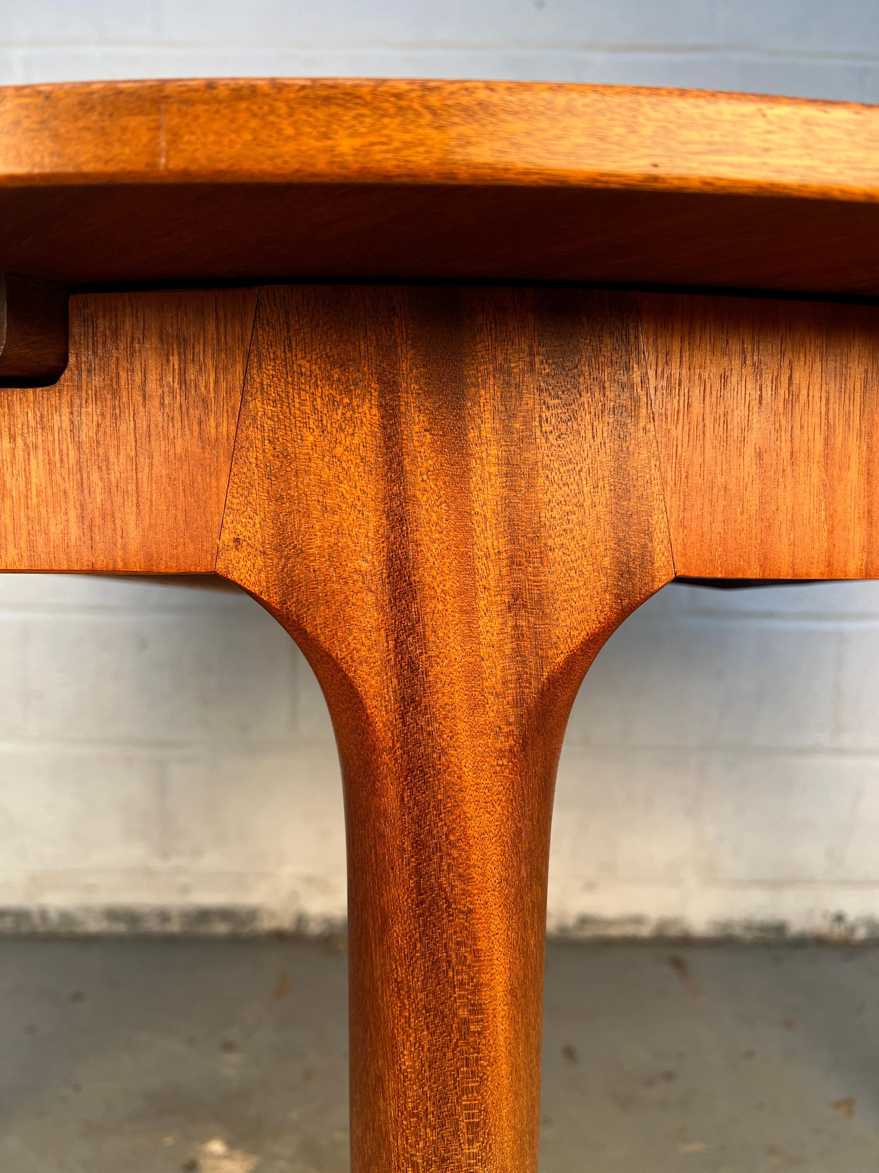 Scottish Mid-Century Modern Teak Circular Table with Leaf by A. H. McIntosh & Co in vendita 6
