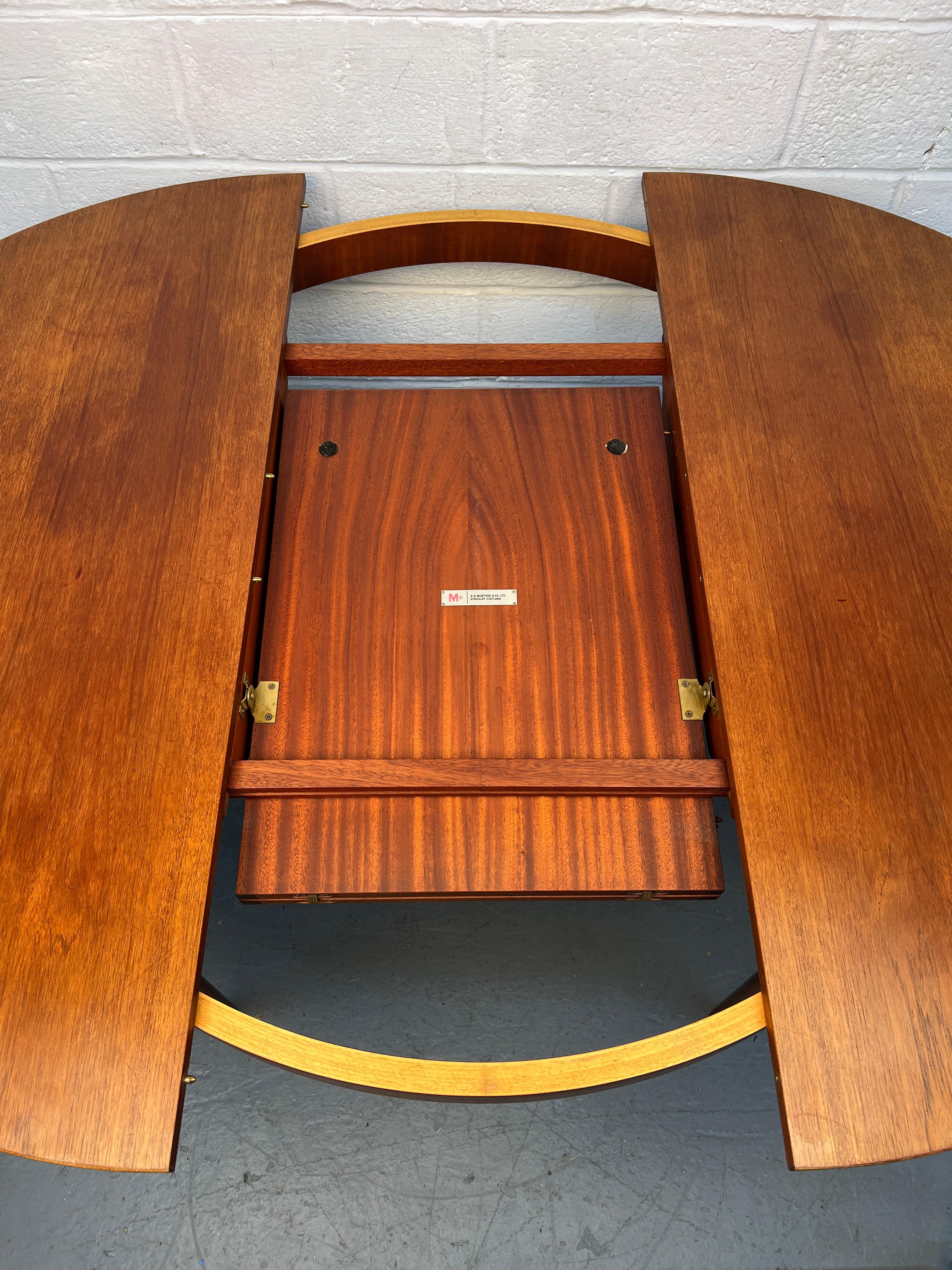 Scottish Mid-Century Modern Teak Circular Table with Leaf by A. H. McIntosh & Co in vendita 1