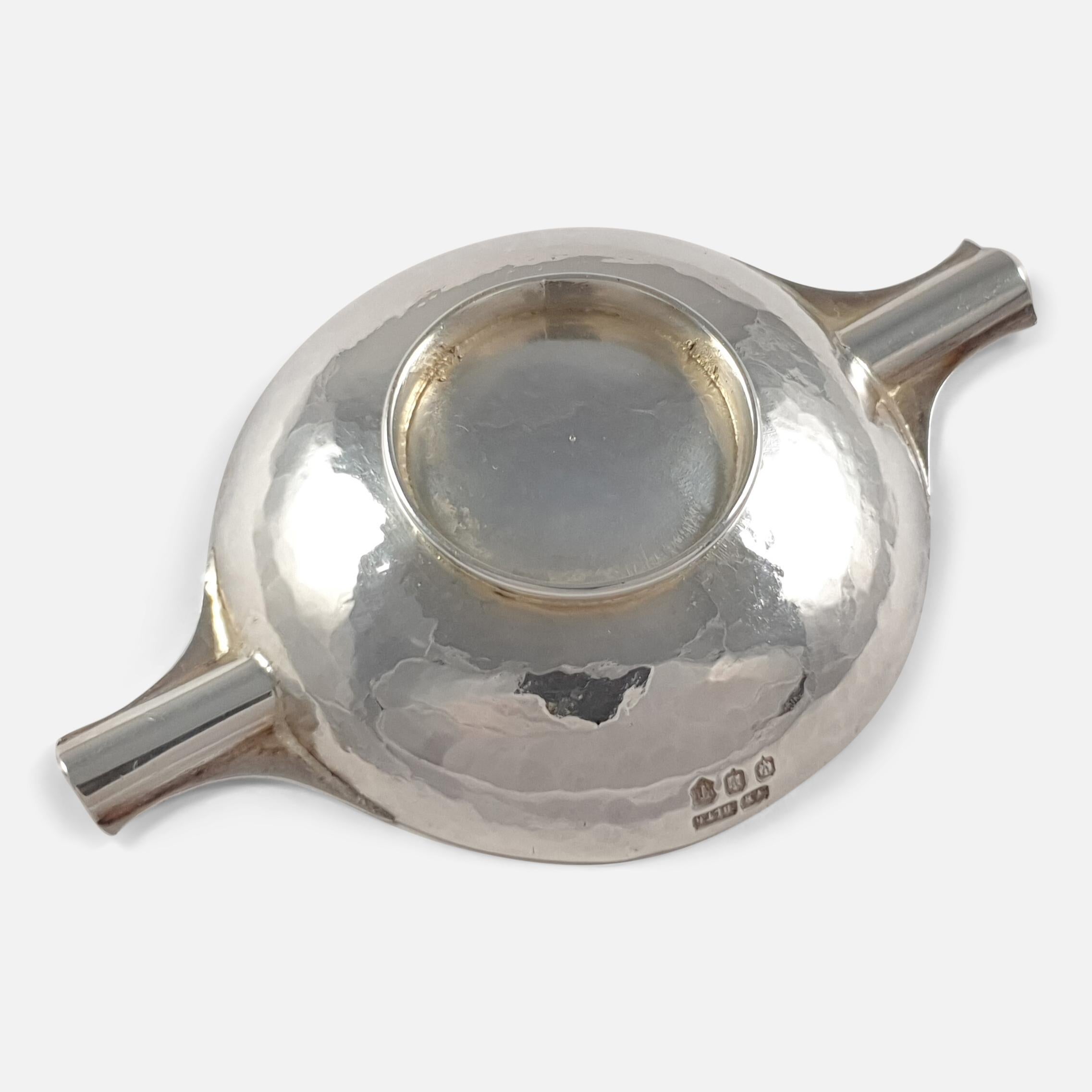 Early 20th Century Scottish Sterling Silver Hammered Ashtray, William Robb, Edinburgh, 1924 For Sale