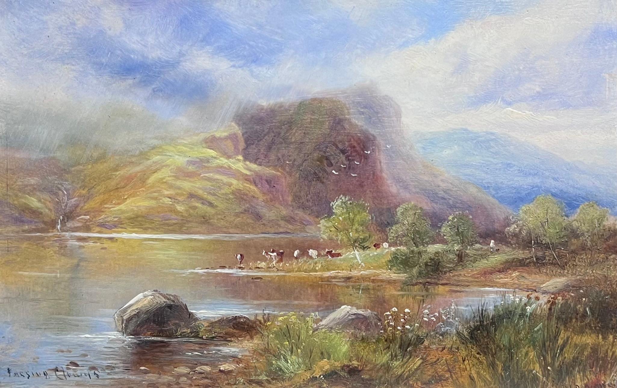Antiguo Óleo Escocés Highlands Loch Escena Ganado bajo Nubes Verano Paisaje - Painting de Scottish Victorian