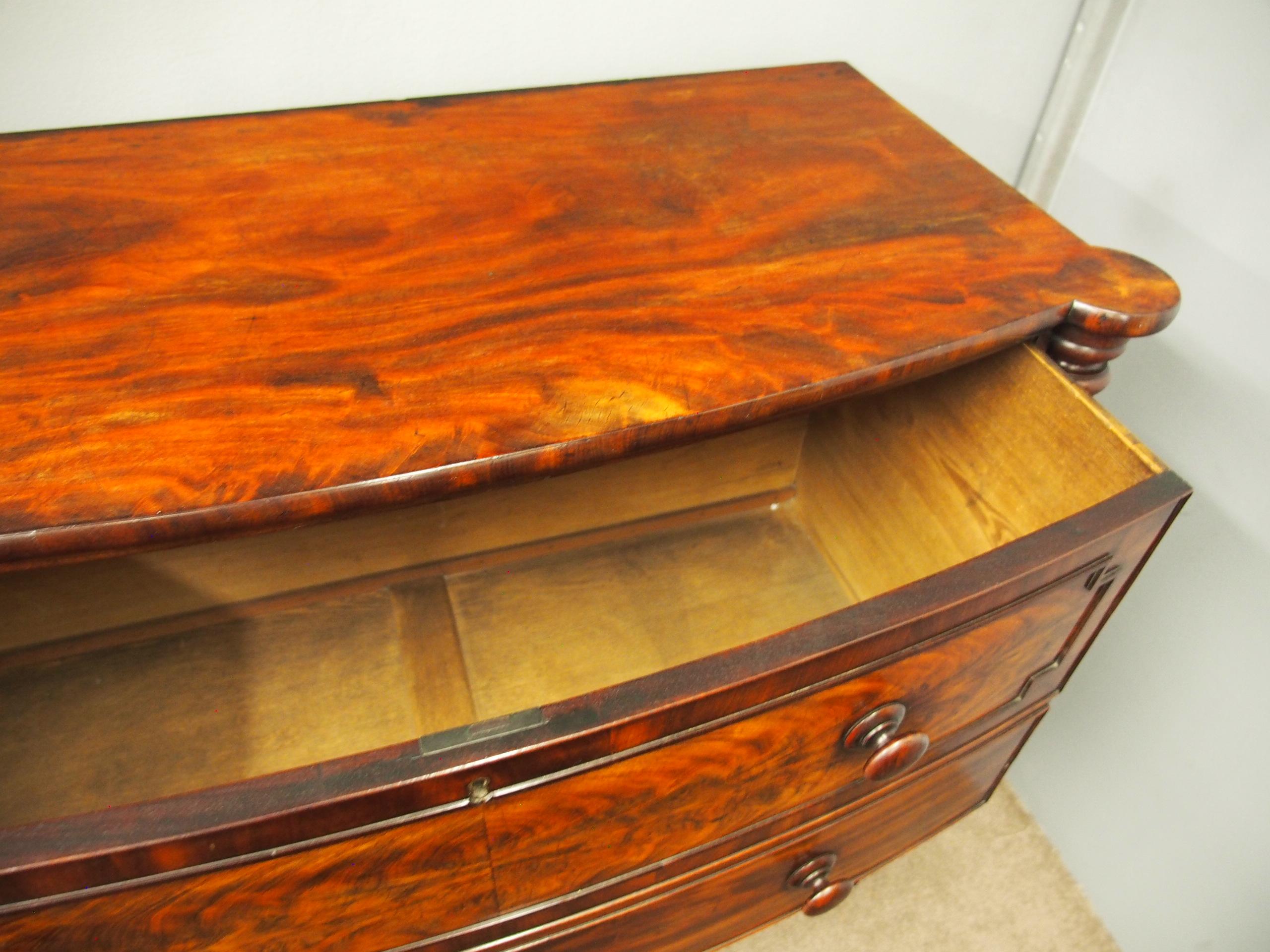 Scottish William IV Mahogany Bow Front Chest of Drawers For Sale 8