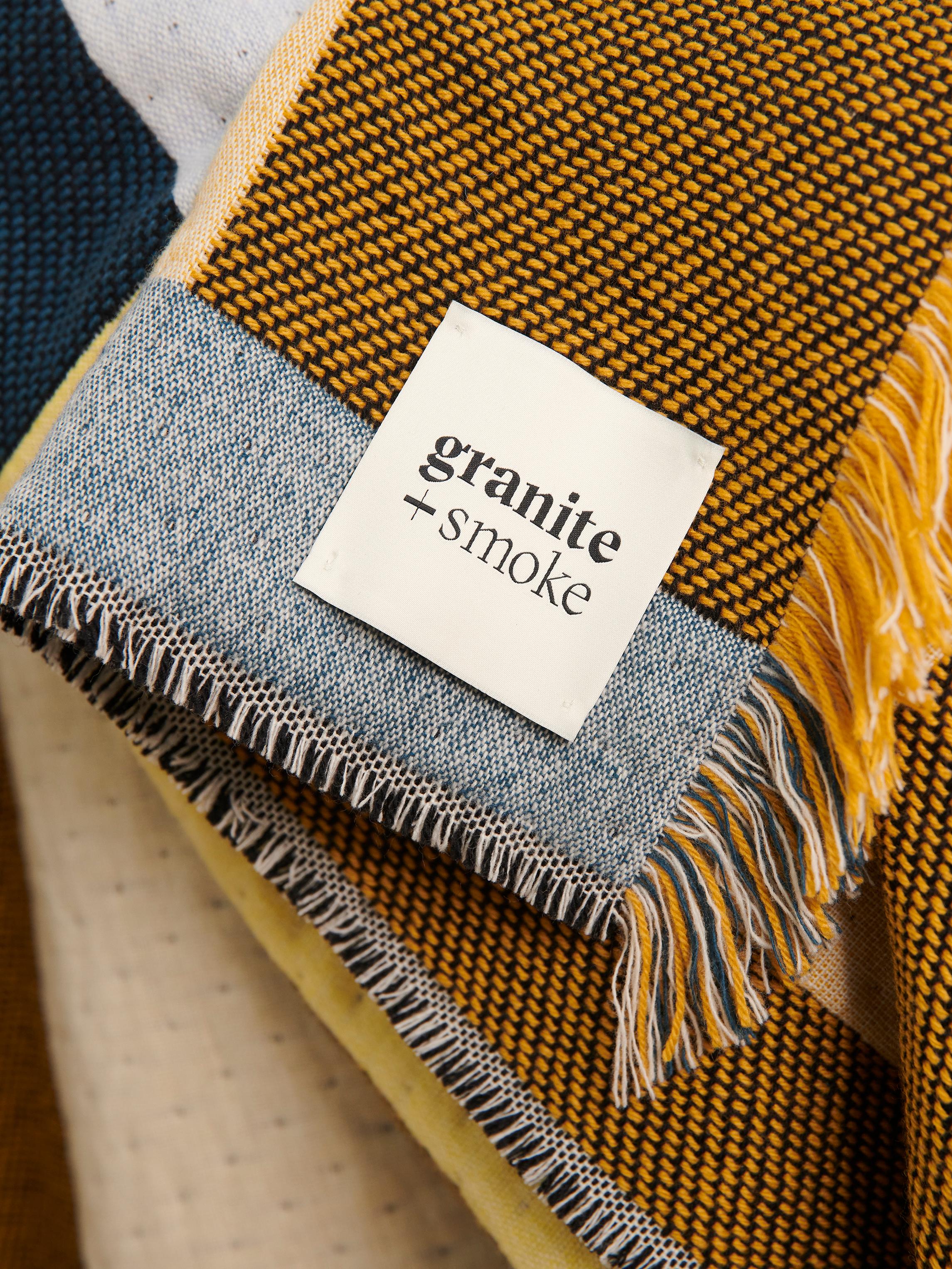 Moderno Coperta scozzese in lana d'agnello e cachemire in vendita