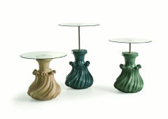 Cocktail Table grigio Scoubidou con base intagliata e piano in vetro