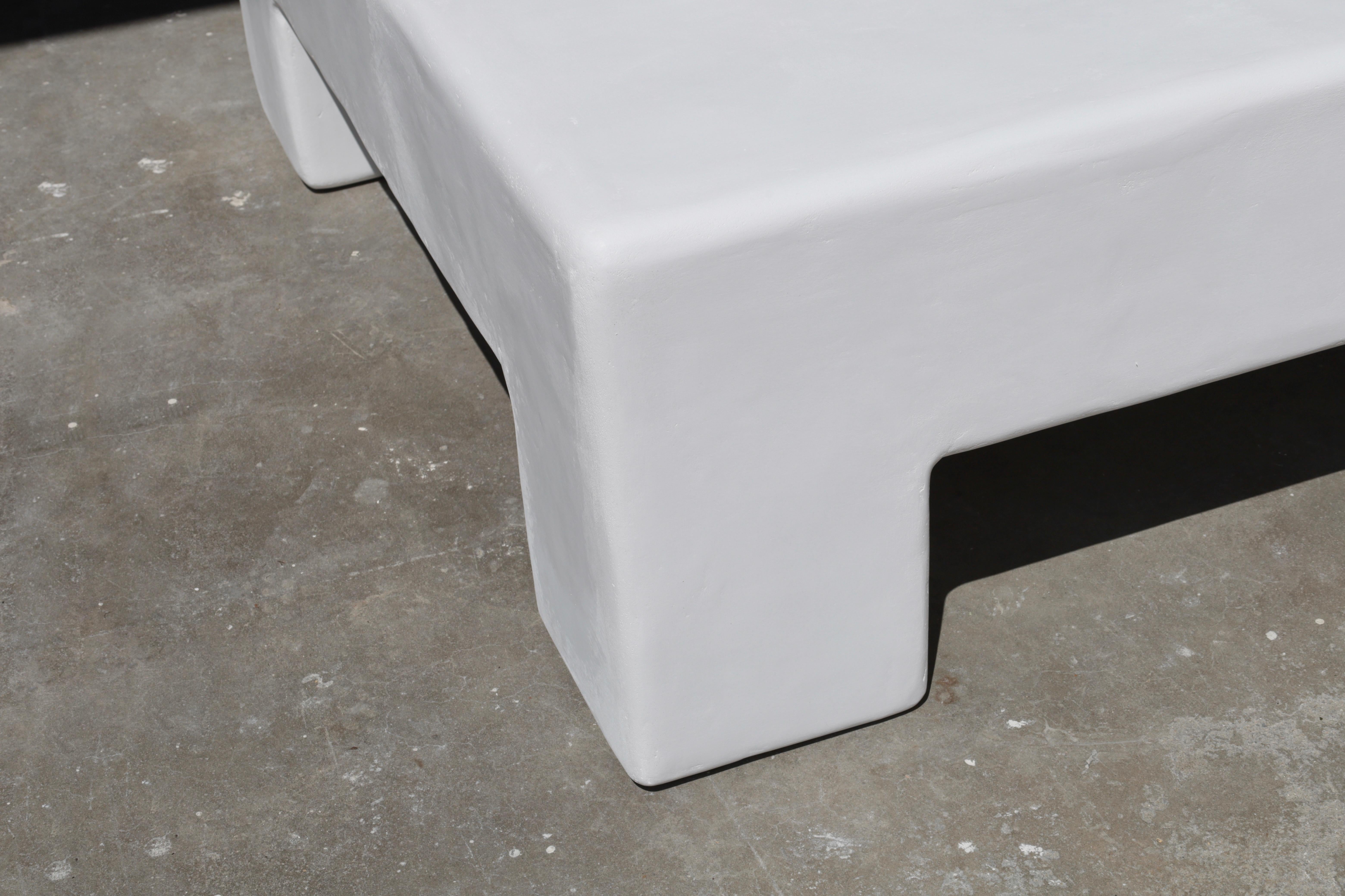 Minimaliste Scout table basse minimaliste en plâtre massif en sel par öken house studios en vente