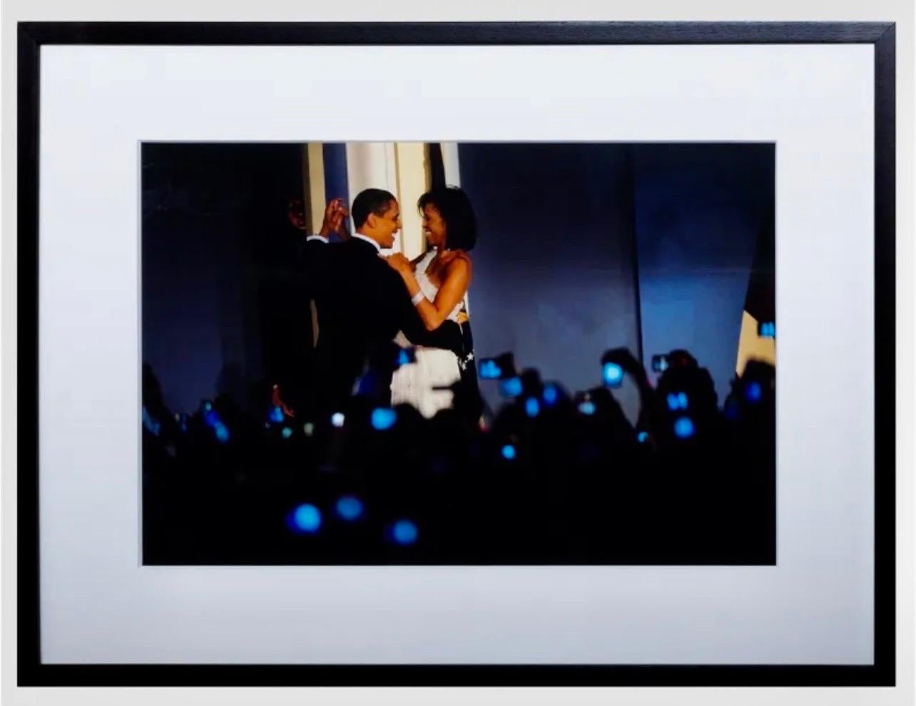 Photo vintage du soir de l'inauguration de Michelle Obama prise par le président Obama - Photograph de Scout Tufankjian