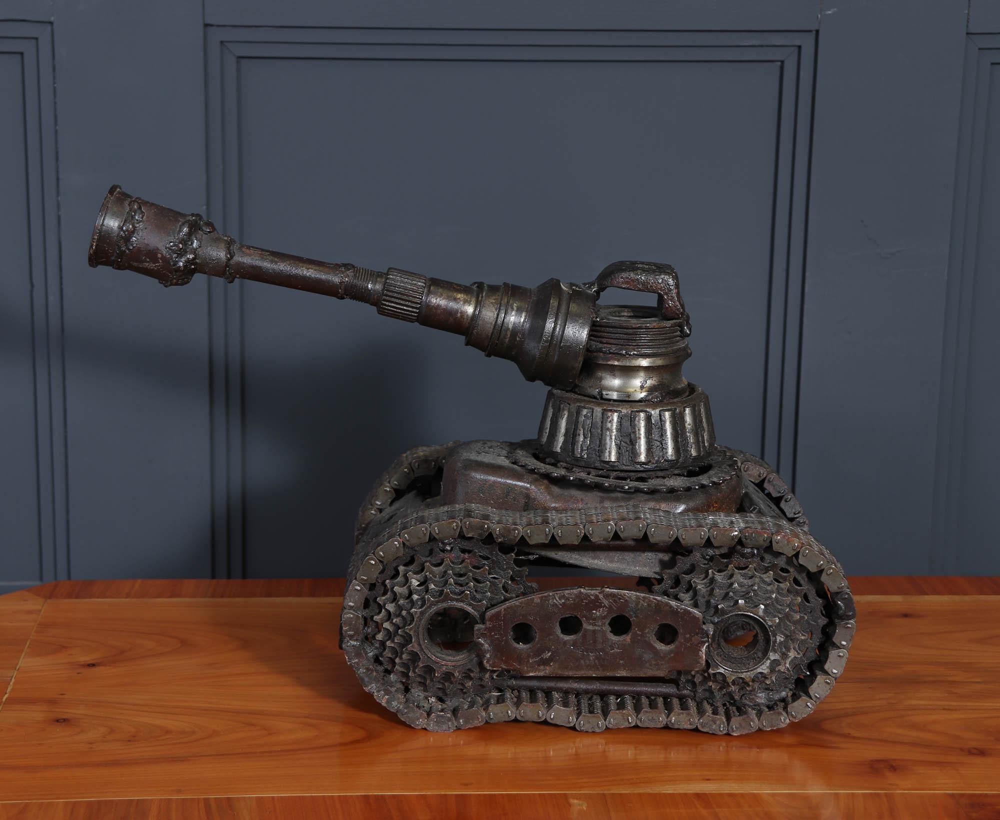 Rottami di Metal Art di un carro armato c1970 in vendita 7