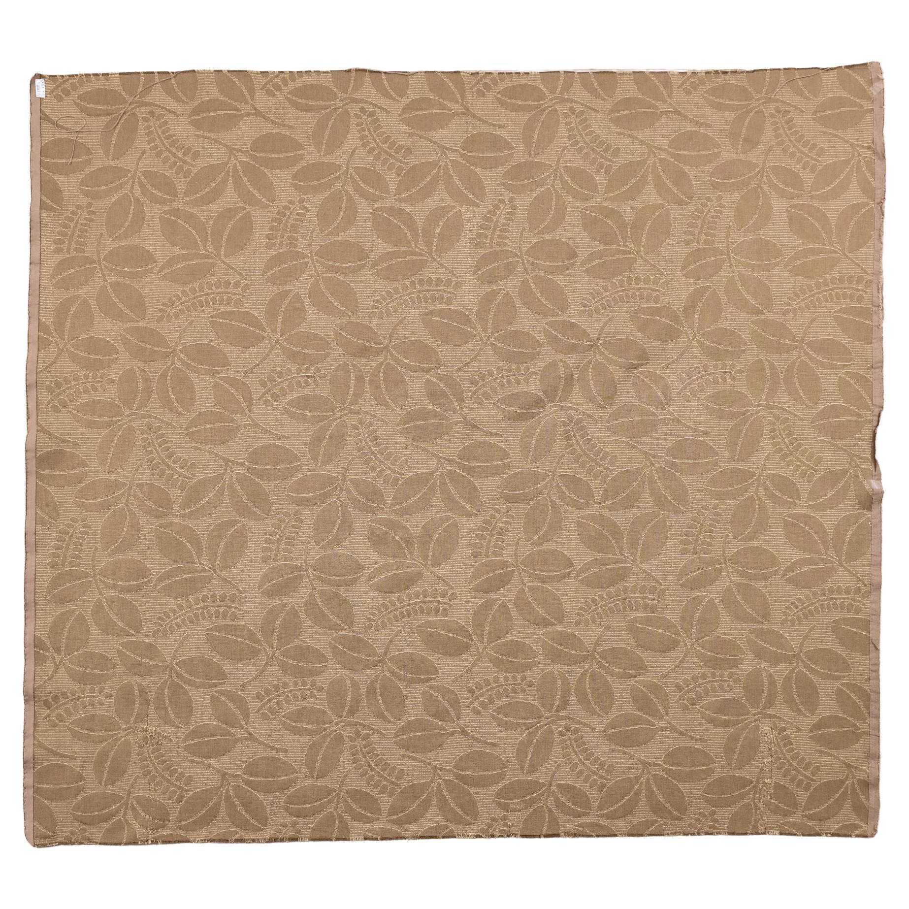 Inusual retal de tela con hojas en un tono tranquilo, de terciopelo gofrado, adecuado para cualquier ambiente.
También se puede utilizar para hacer elegantes cojines.

ref. B/178.