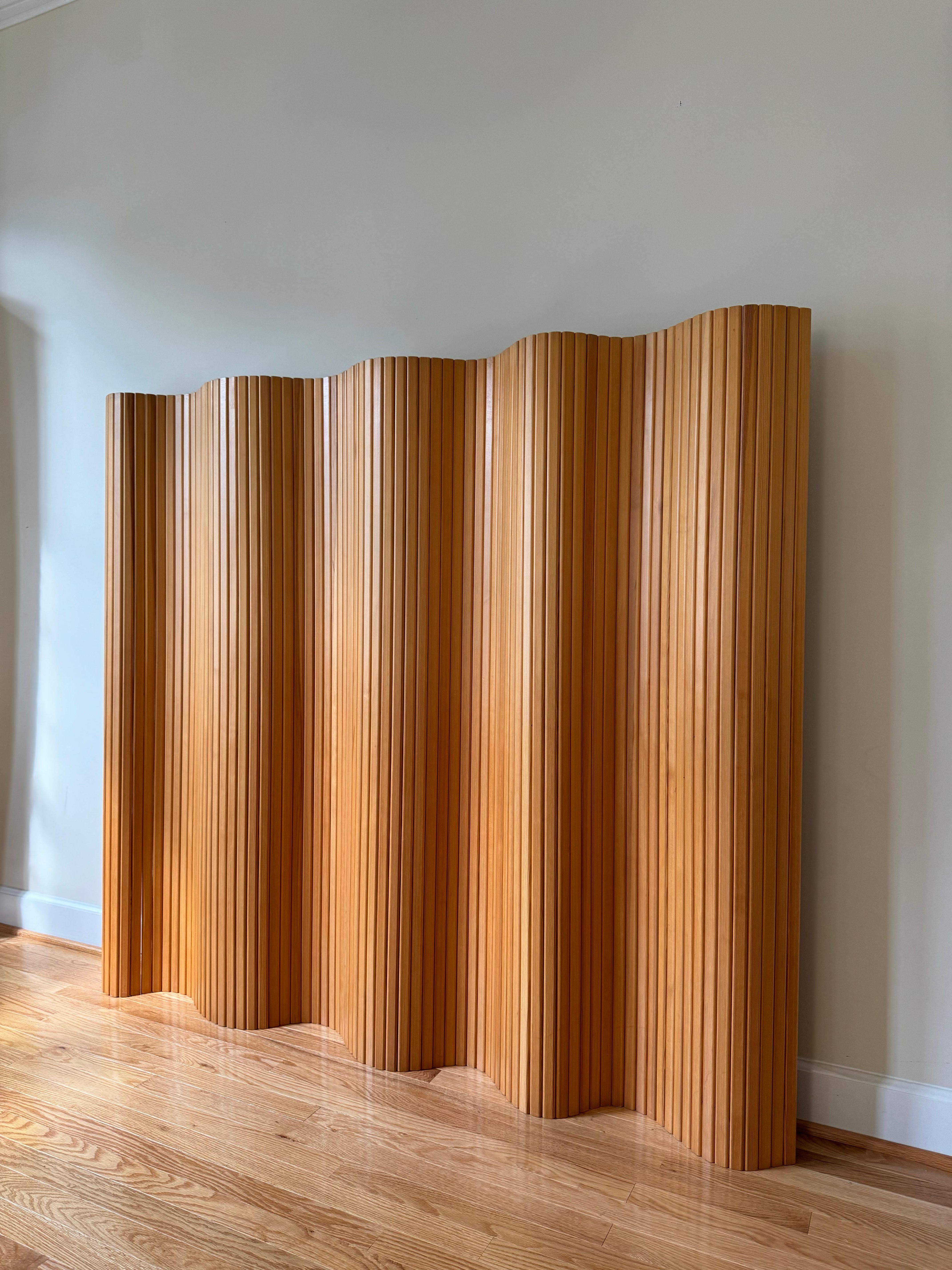 Screen 100 by Alvar Aalto for Artek 3