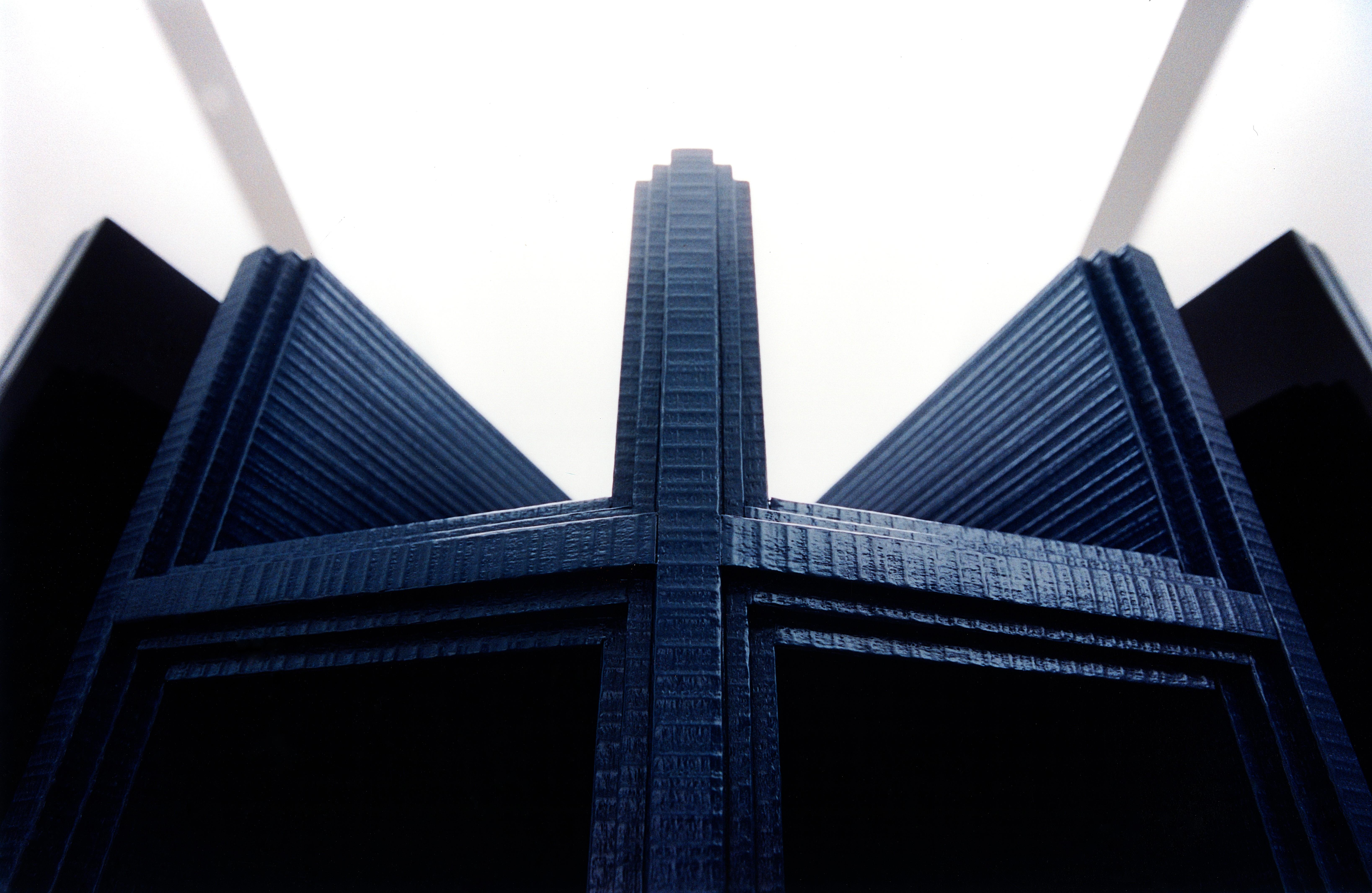 Laccato Libreria Screen in legno massiccio laccato lucido e ottone di Artempo in vendita