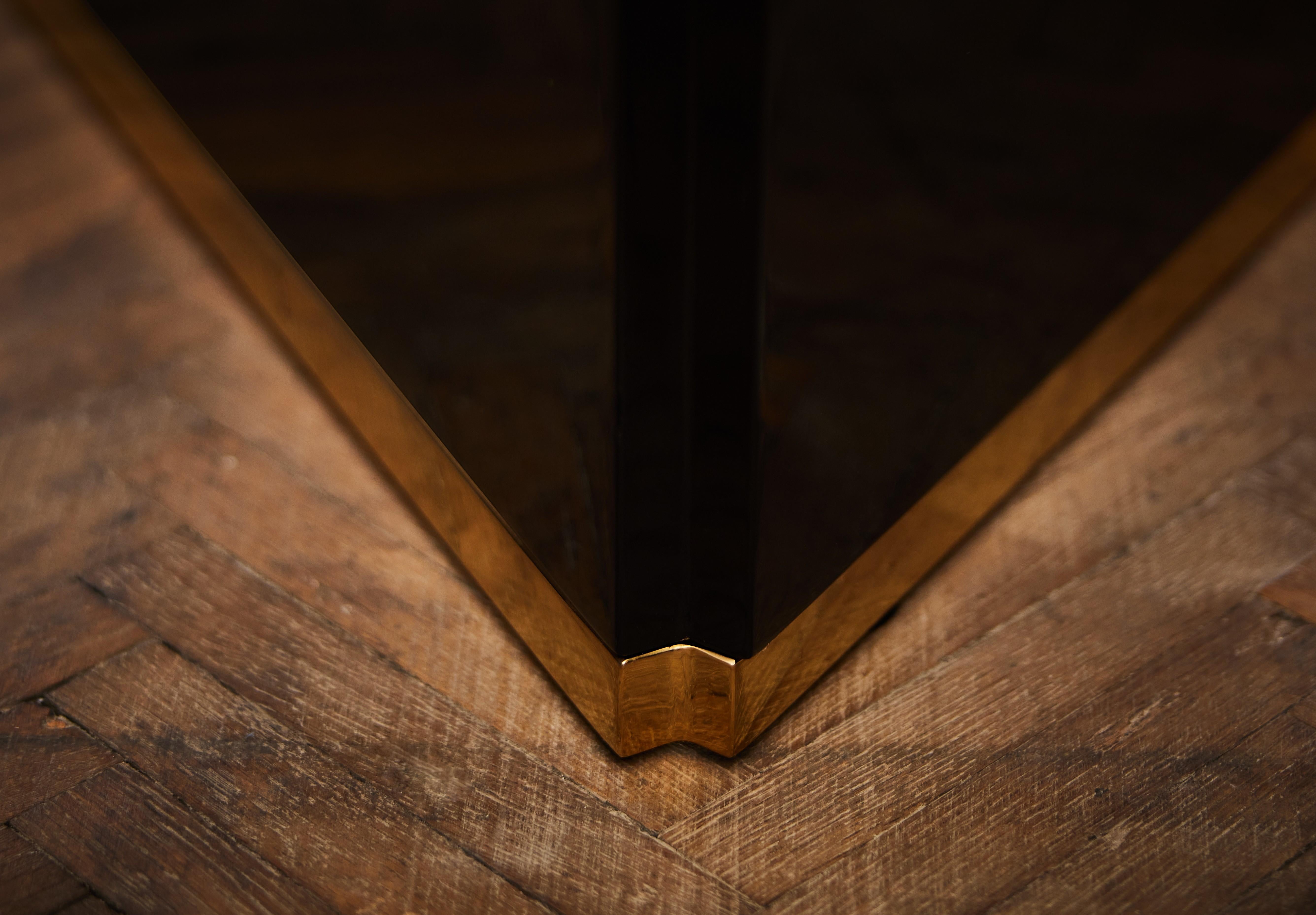 Libreria Screen in legno massiccio laccato lucido e ottone di Artempo In condizioni Nuovo in vendita a Geneve, CH