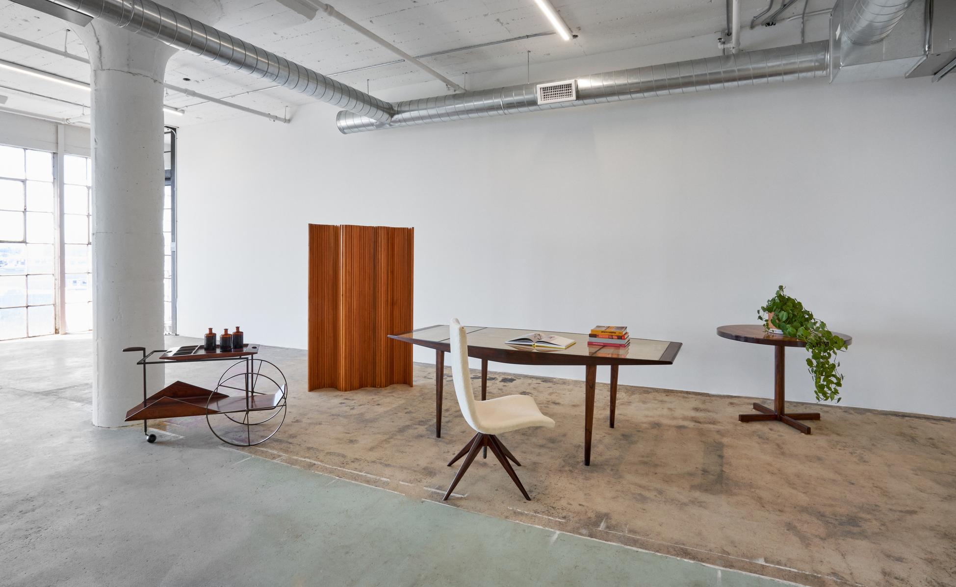 Schermo In condizioni buone in vendita a West Hollywood, CA