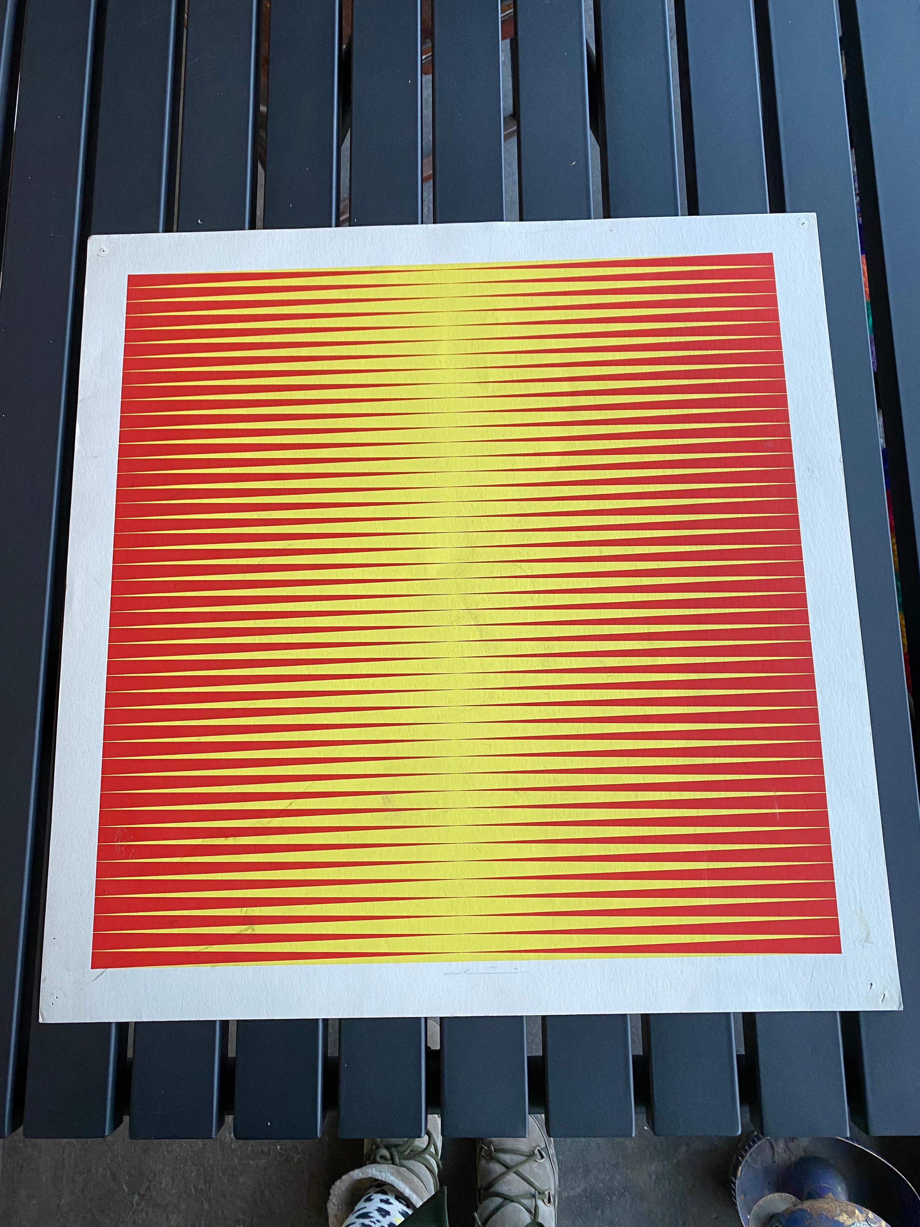Screenprint  by the Italian Op-Art artist Getulio Alviani.
Getulio Alviani (1939-2018) was an Italian painter, object artist and representative of Op Art or Kinetic Art. He created abstract works both in reduced black-and-white and in a variety of