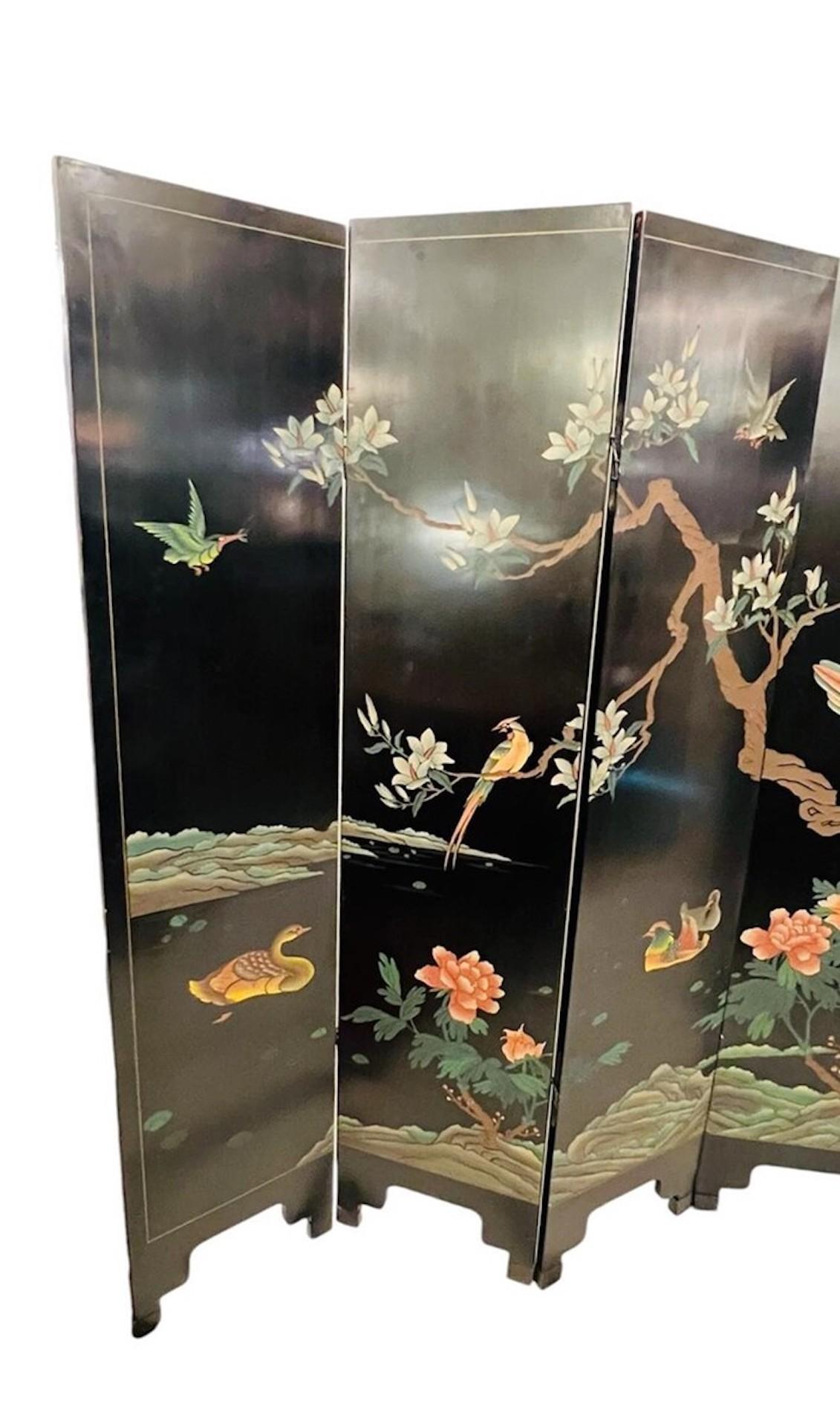 Paravent à 6 panneaux en bois laqué et sculpté - décorations à double face en vente 3