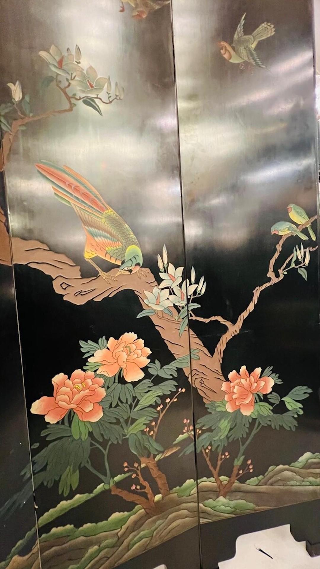 Paravent à 6 panneaux en bois laqué et sculpté - décorations à double face Bon état - En vente à Brussels, BE