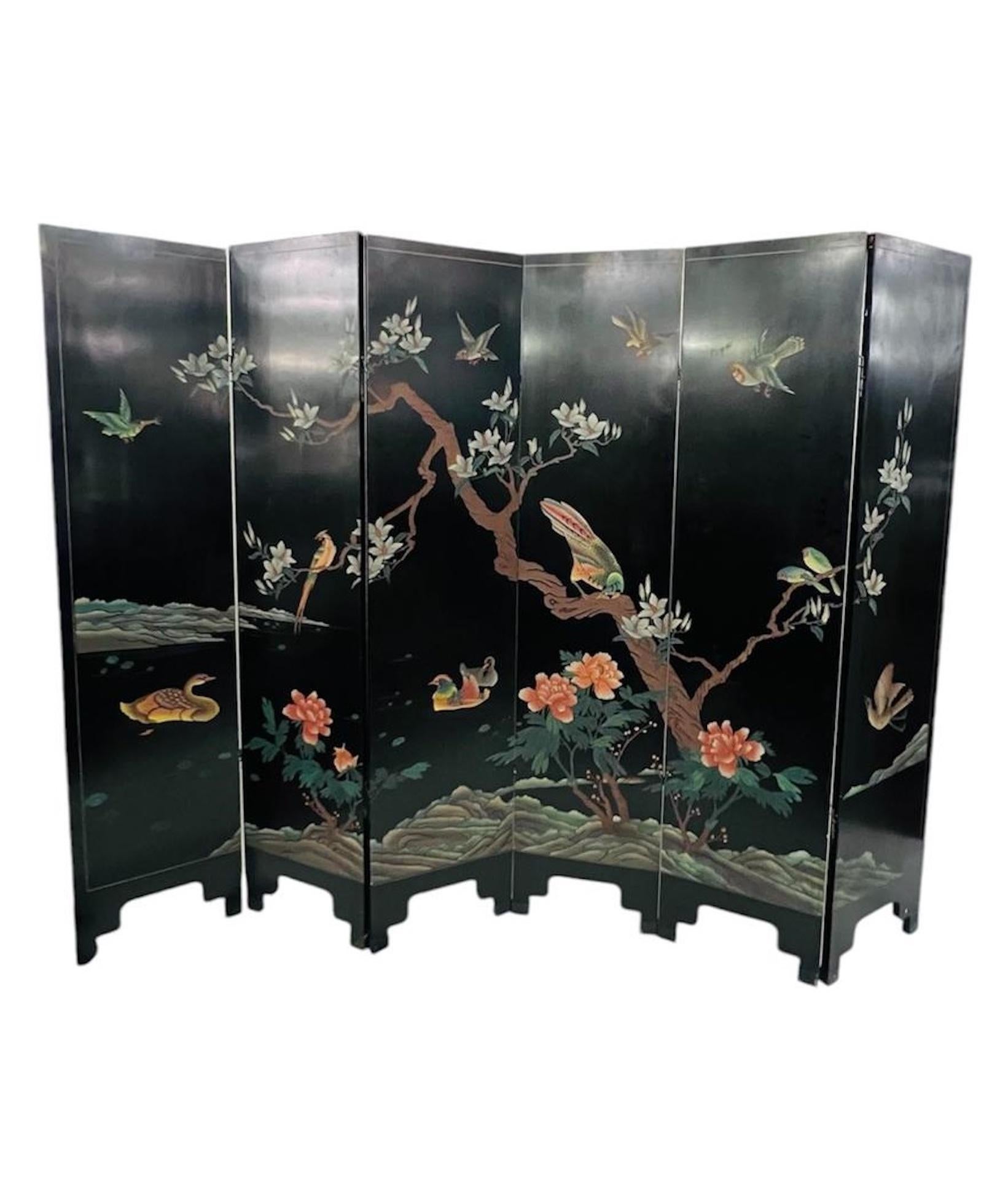 Bois Paravent à 6 panneaux en bois laqué et sculpté - décorations à double face en vente