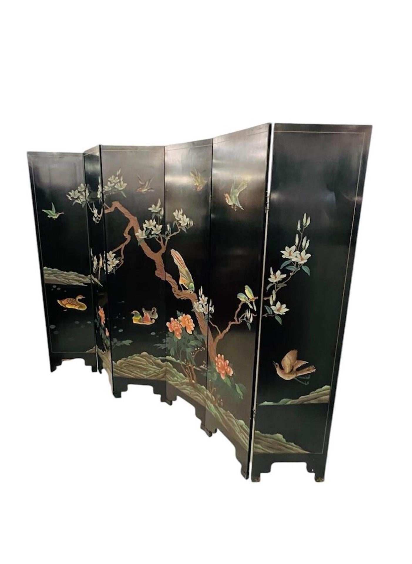 Paravent à 6 panneaux en bois laqué et sculpté - décorations à double face en vente 1