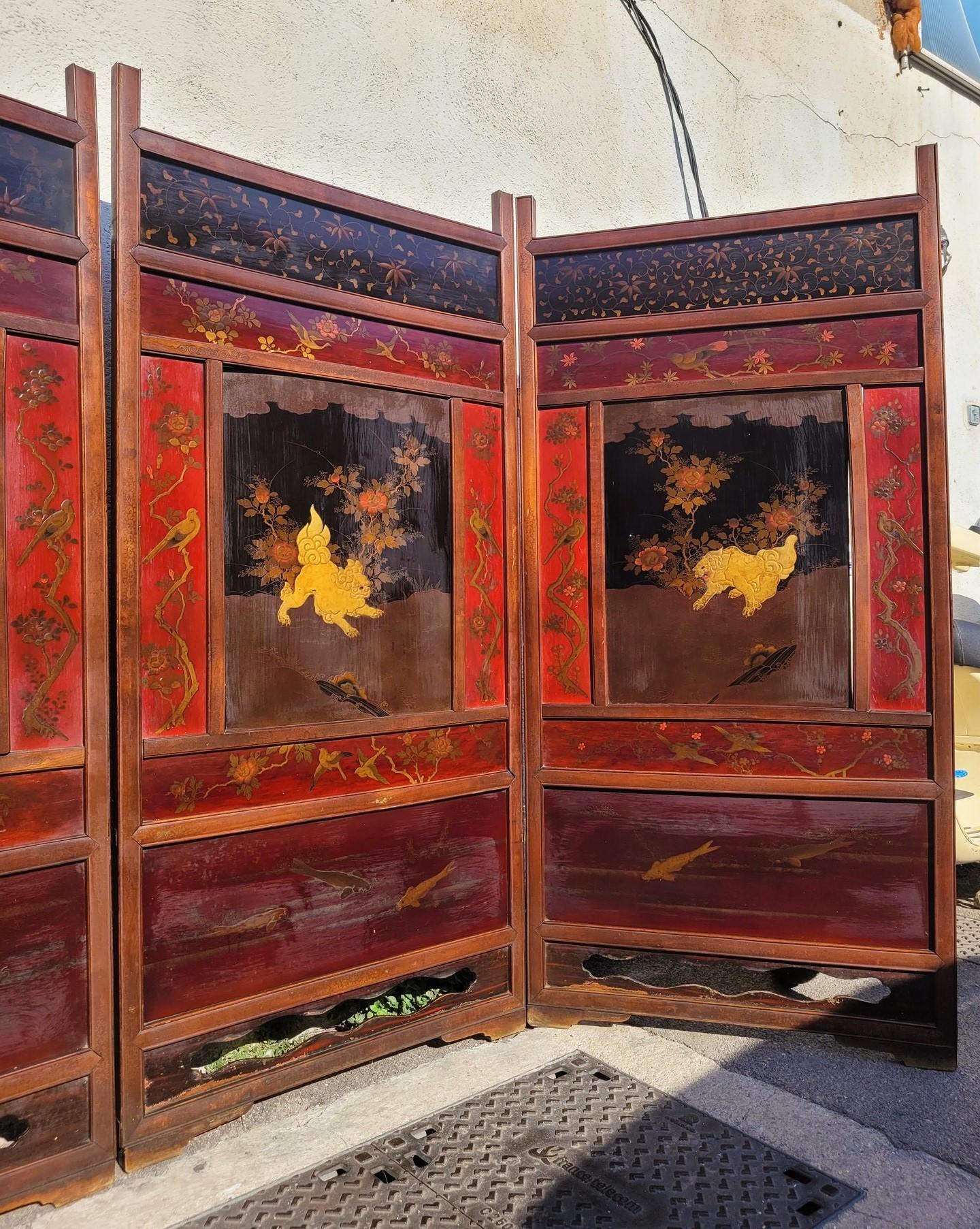 Japanese Screen With Lacquer Panels, Meiji Japan, Late 19th Century For Sale