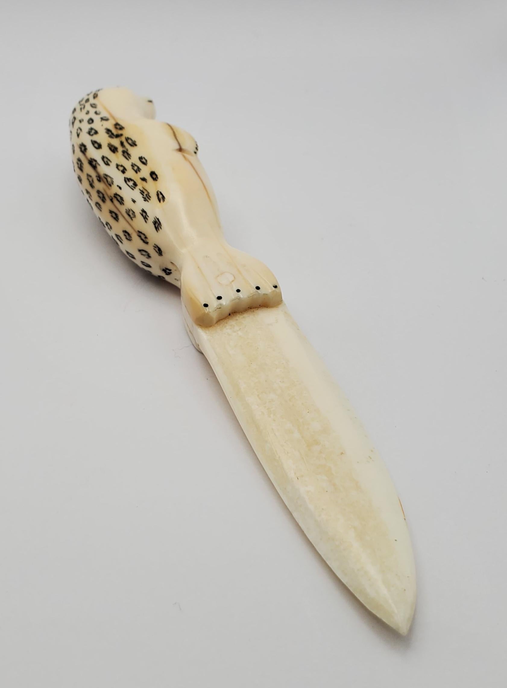 Artisan Scrimshaw Carved Walrus Ivory Tusk Inuit Spotted Seal Knife For Sale