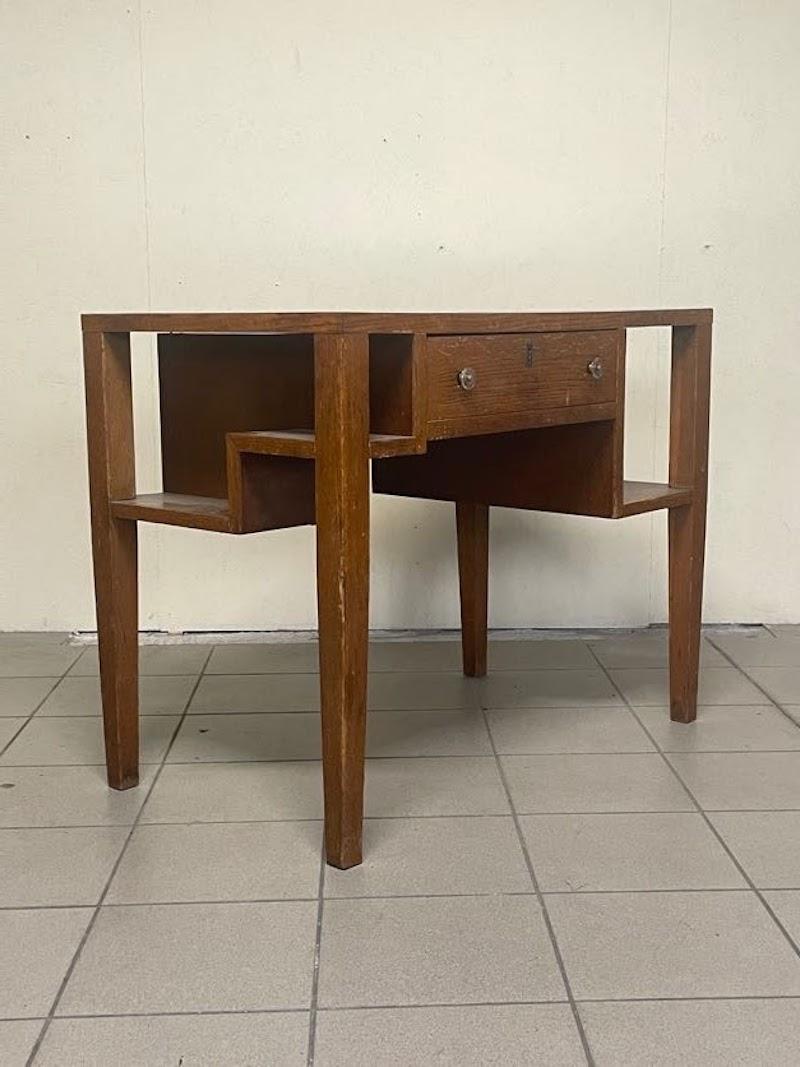 1930er Schreibtisch (Mid-20th Century) im Angebot