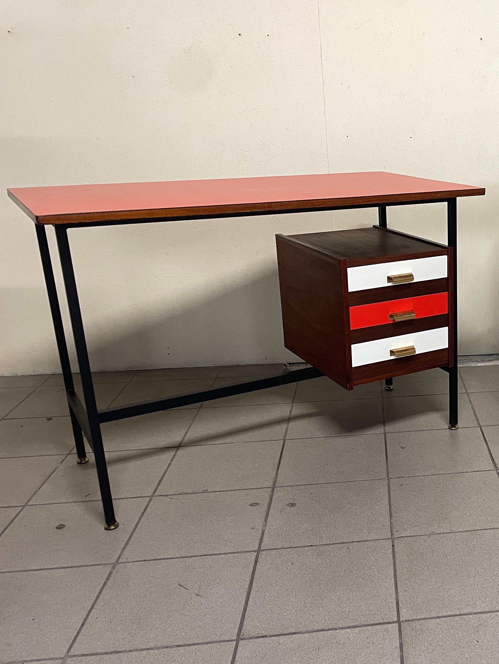 1960s desk top in colorful formica For Sale 3