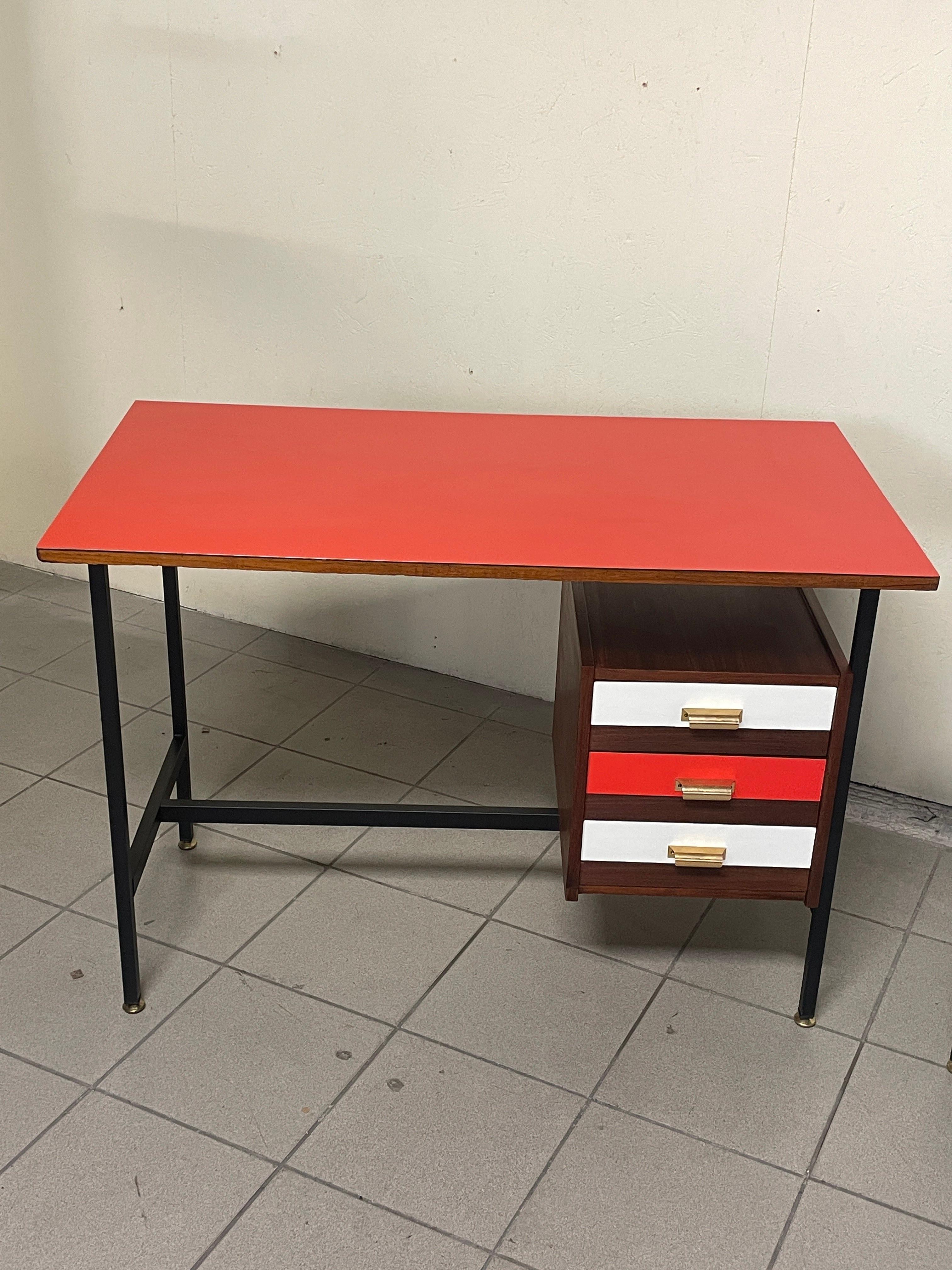 1960s desk top in colorful formica In Excellent Condition For Sale In SAN PIETRO MOSEZZO, NO