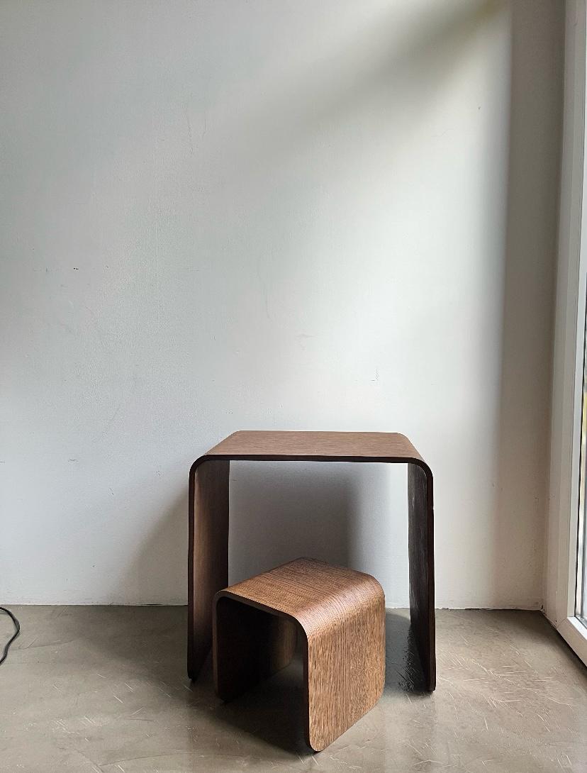 Modern Children's desk with matching stool made of curved wood For Sale
