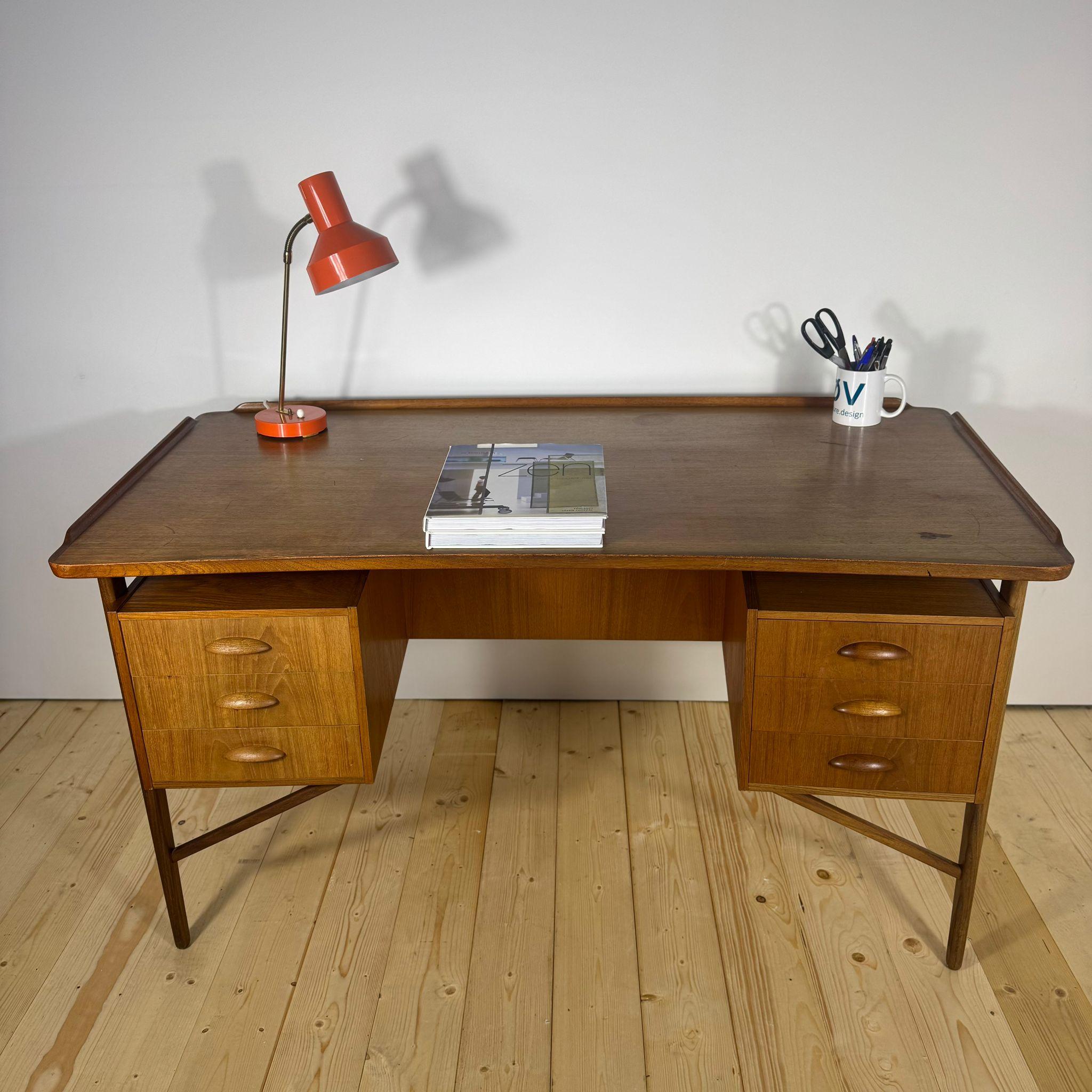 Mid-20th Century Scrittoio danese anni ’60 in teak – Svend Åge Madsen For Sale