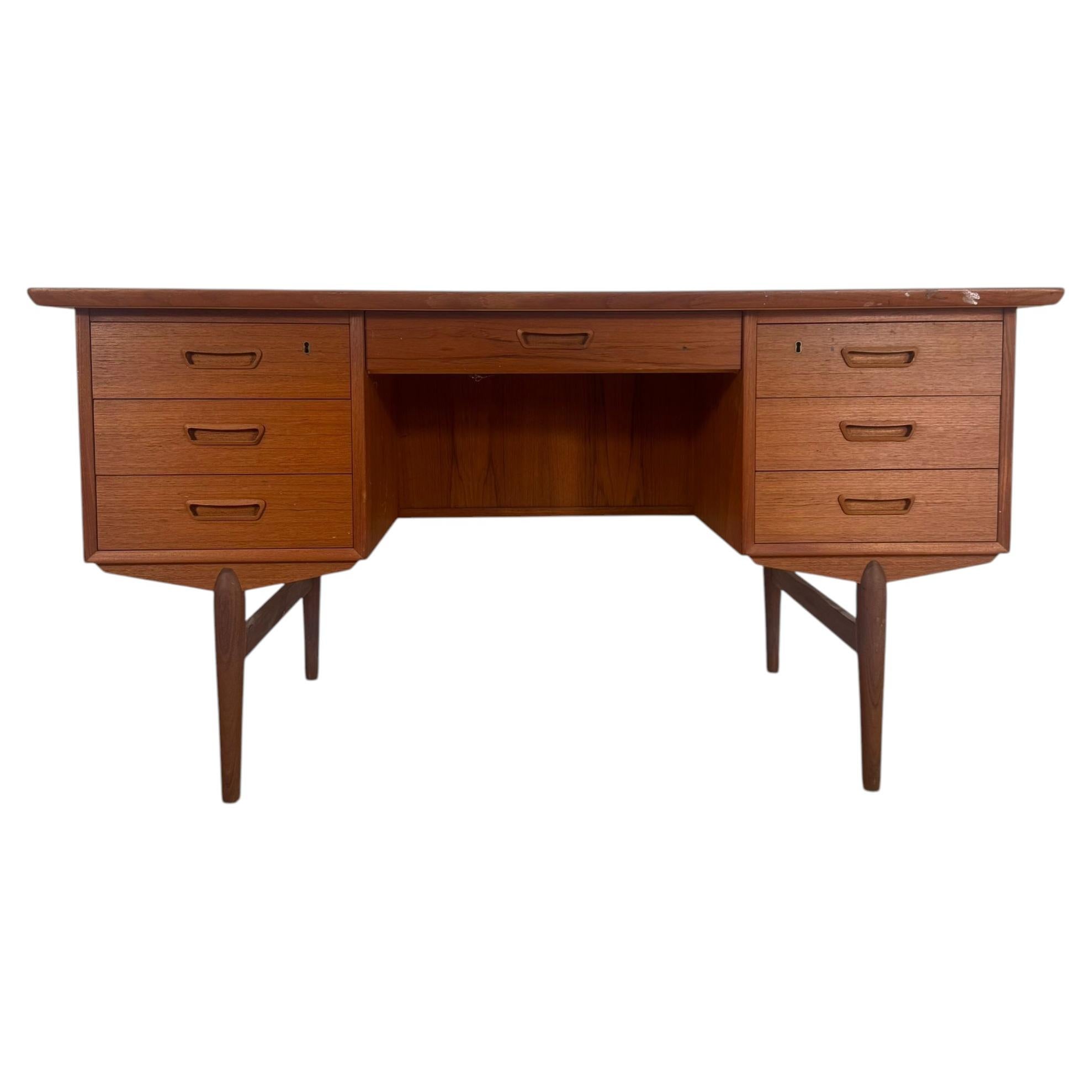 Danish Mid-Century teak writing desk with drawers, 1960s