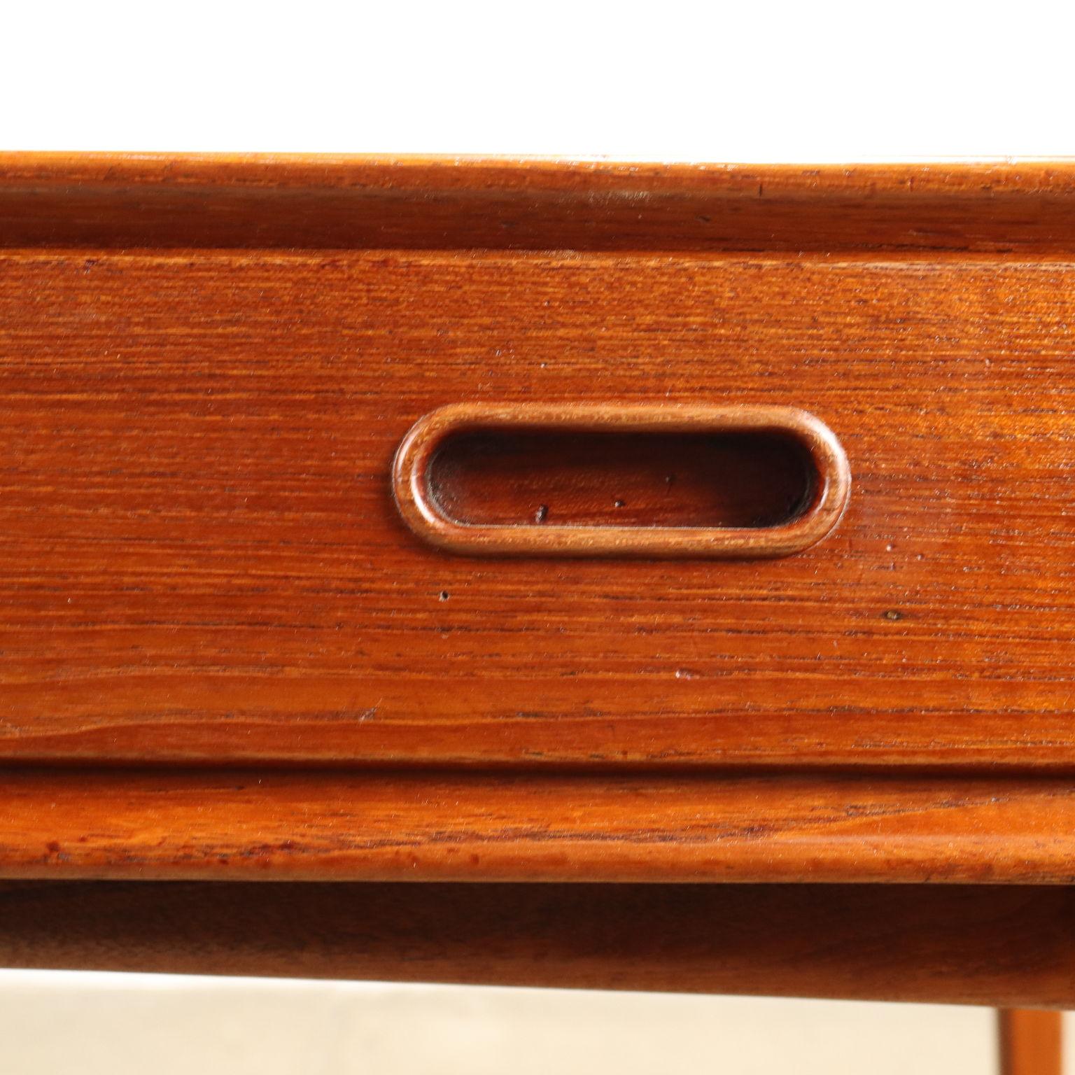 Writing desk by Svend Åge Madsen for Sigurd Hansen 1950s In Excellent Condition For Sale In Milano, IT