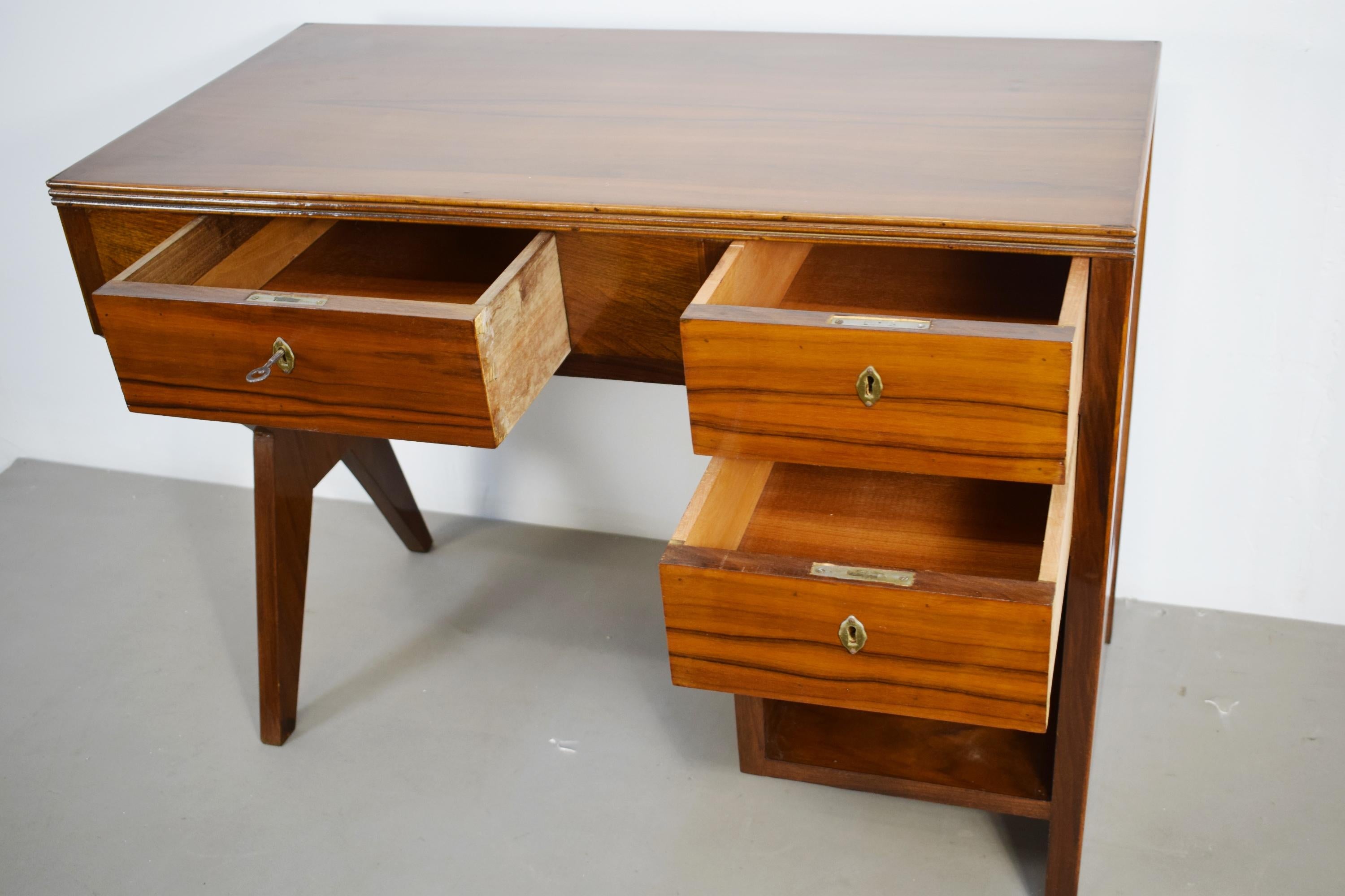 Wooden writing desk, Italy, 1940s. 8