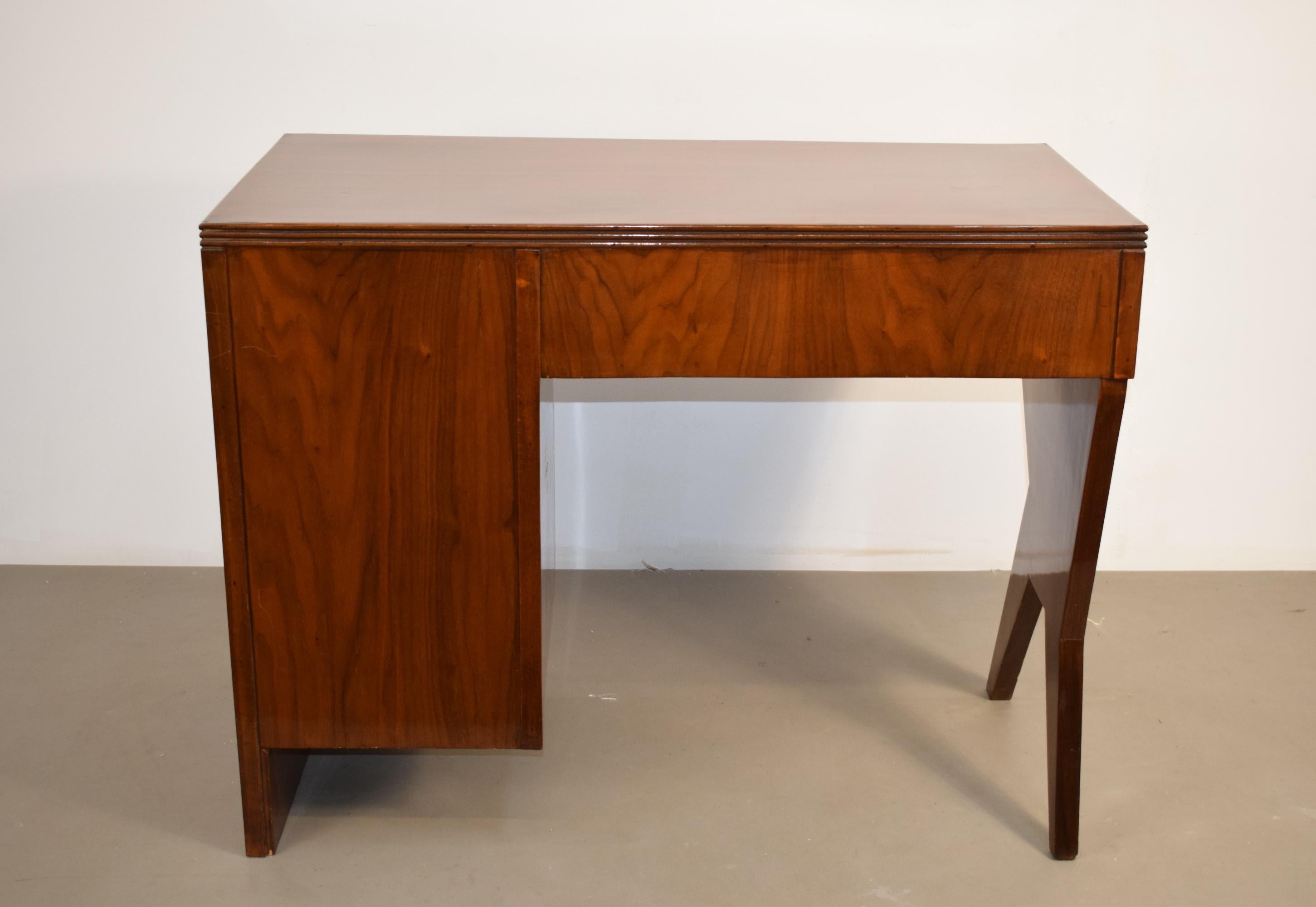 Wooden writing desk, Italy, 1940s. 2