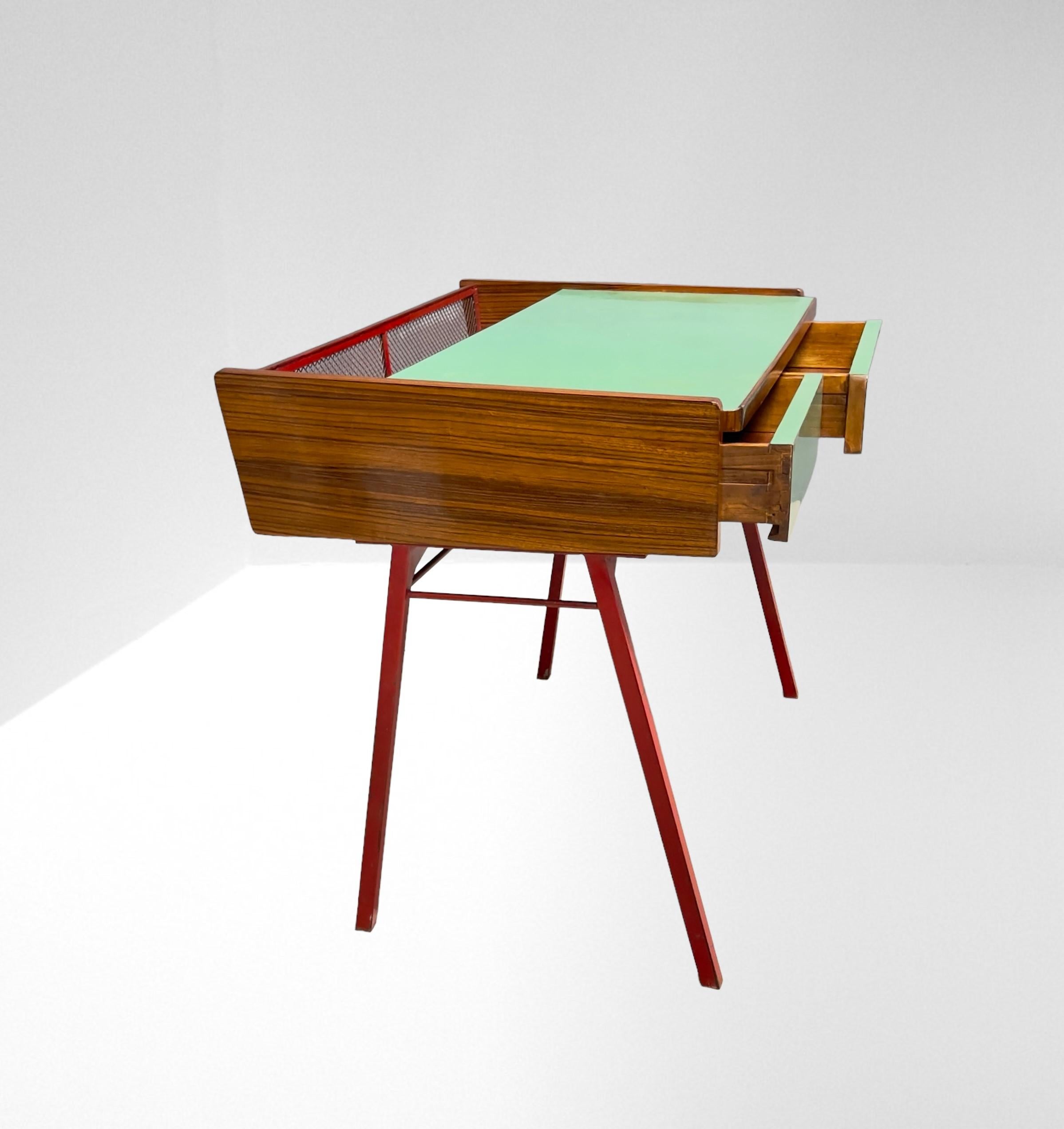 Writing desk, Italian manufacture. C1950s. In Good Condition For Sale In Baranzate, IT